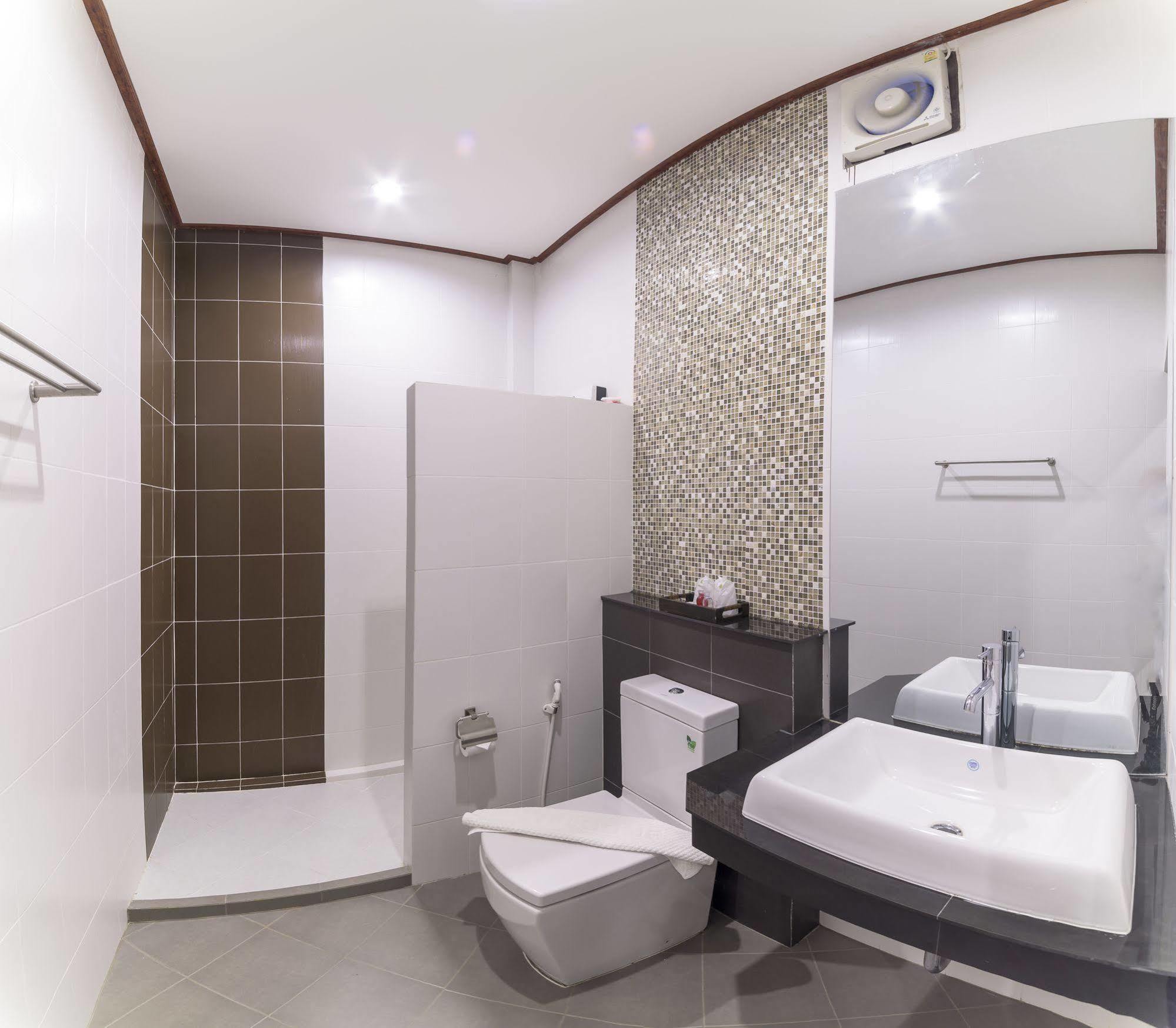 Chanalai And Resort 3*