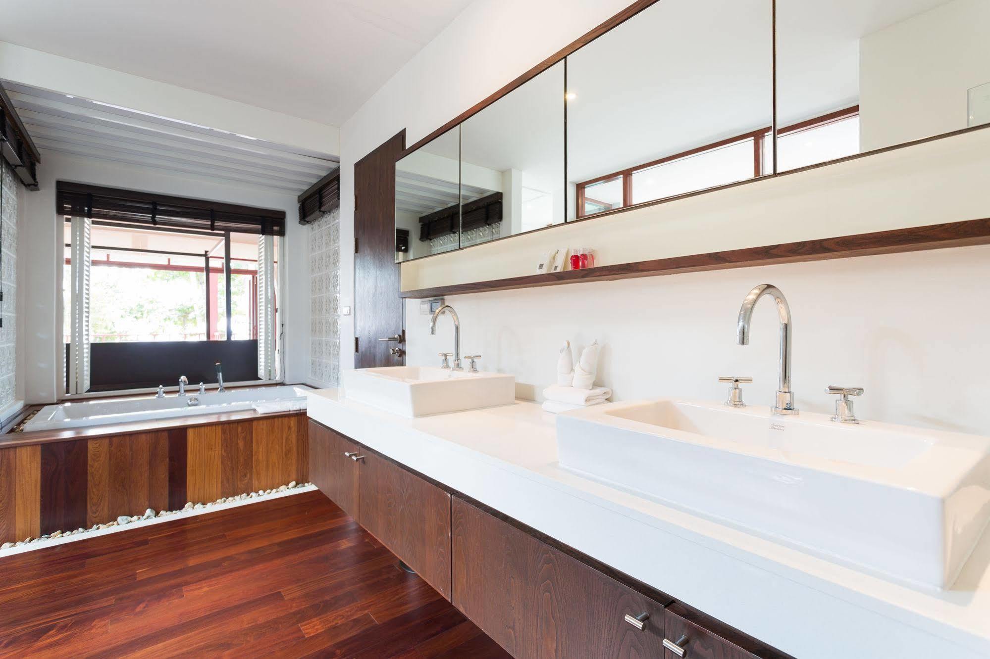Amatapura Beachfront 15, Sha Certified Villa Ao Nam Mao
