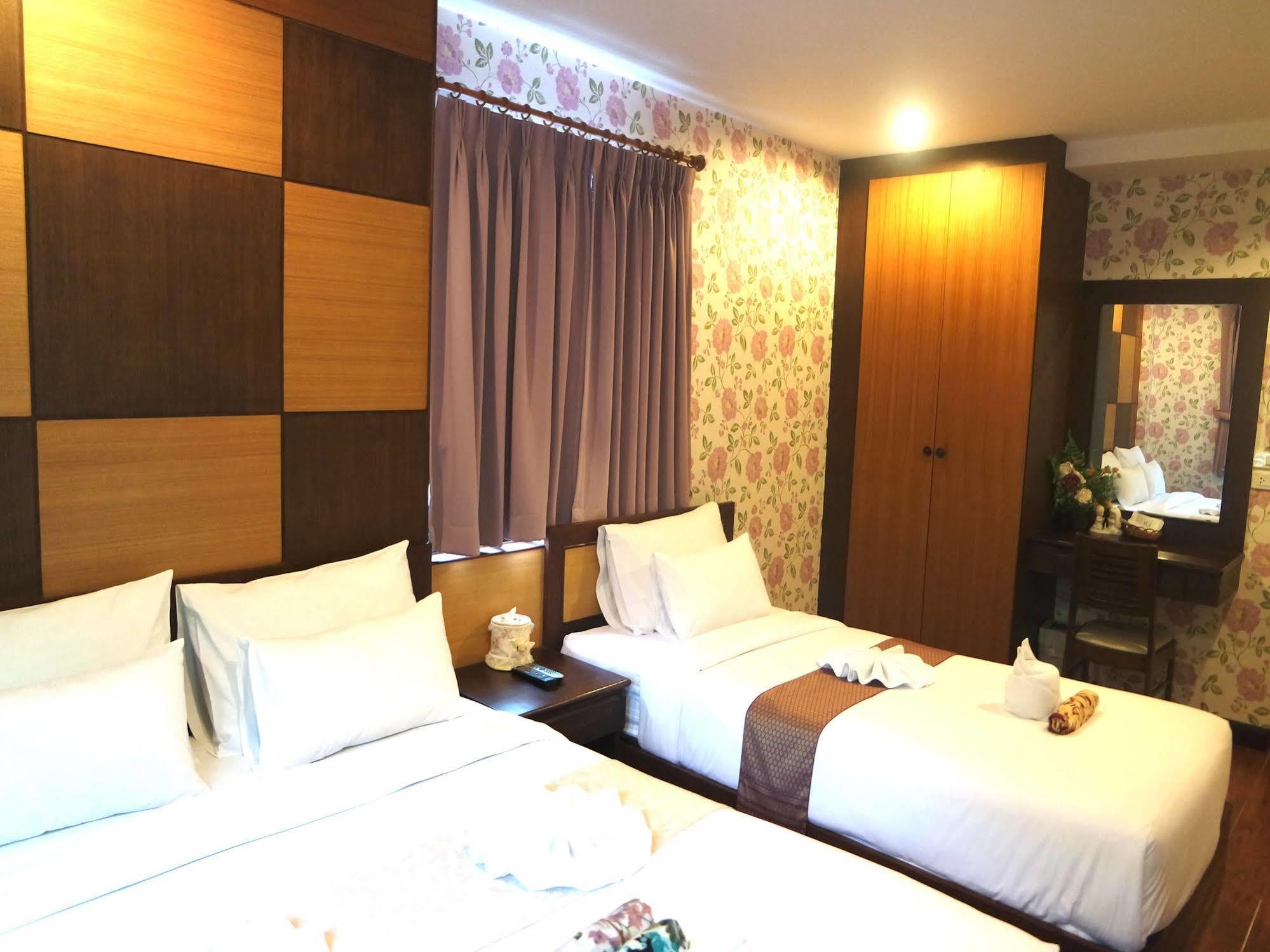 Guest house Baan Term Fun Saensuk 3*