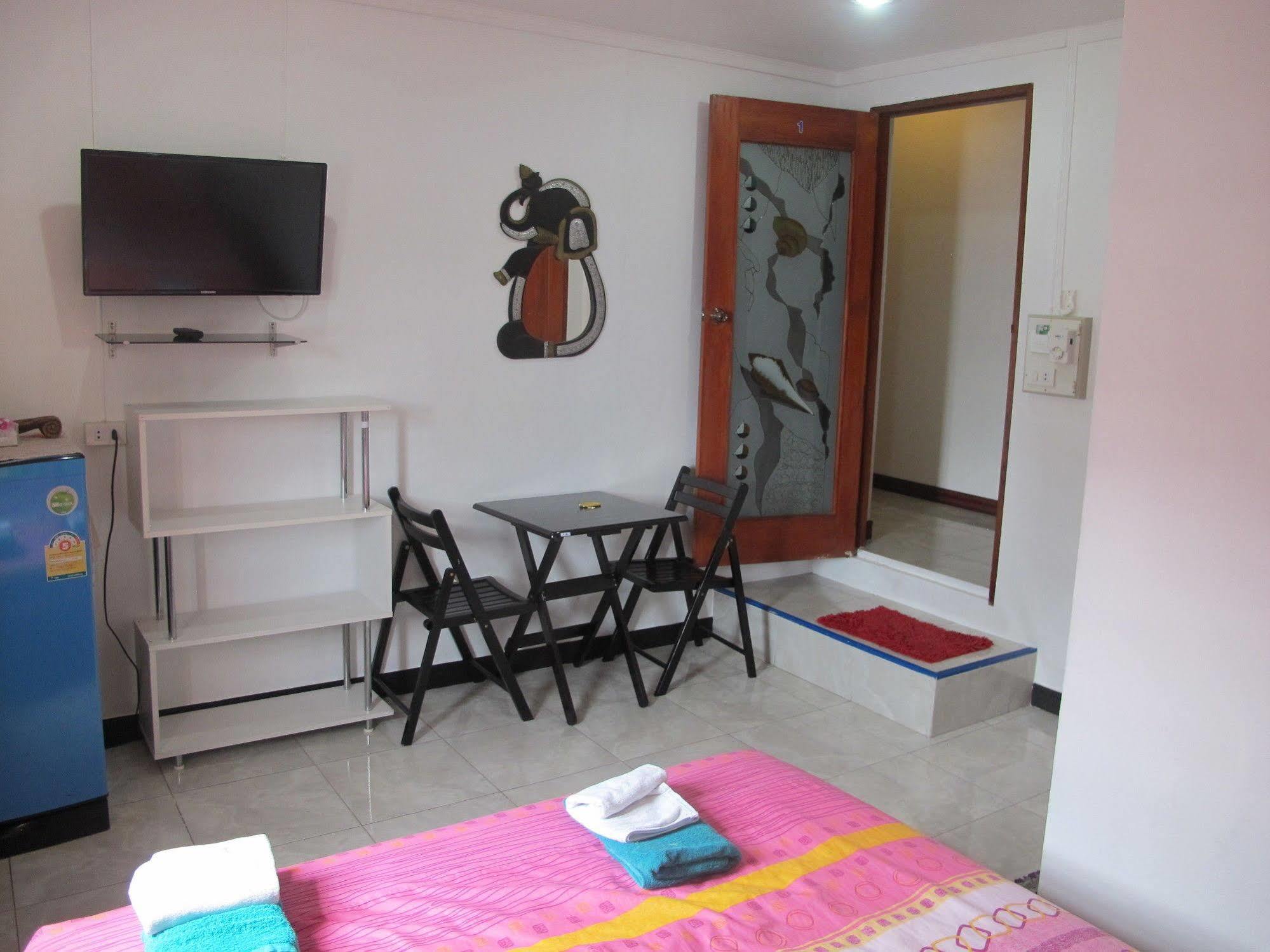 Far Out Boutique Hotel 3*