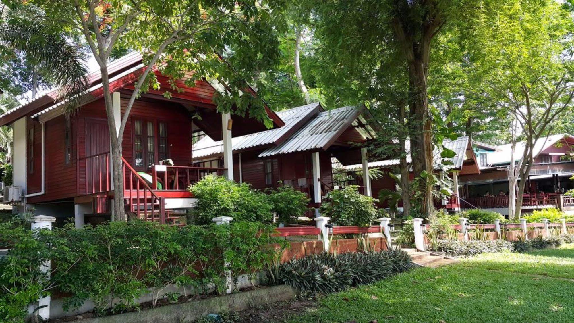 Tubtim Resort 2*