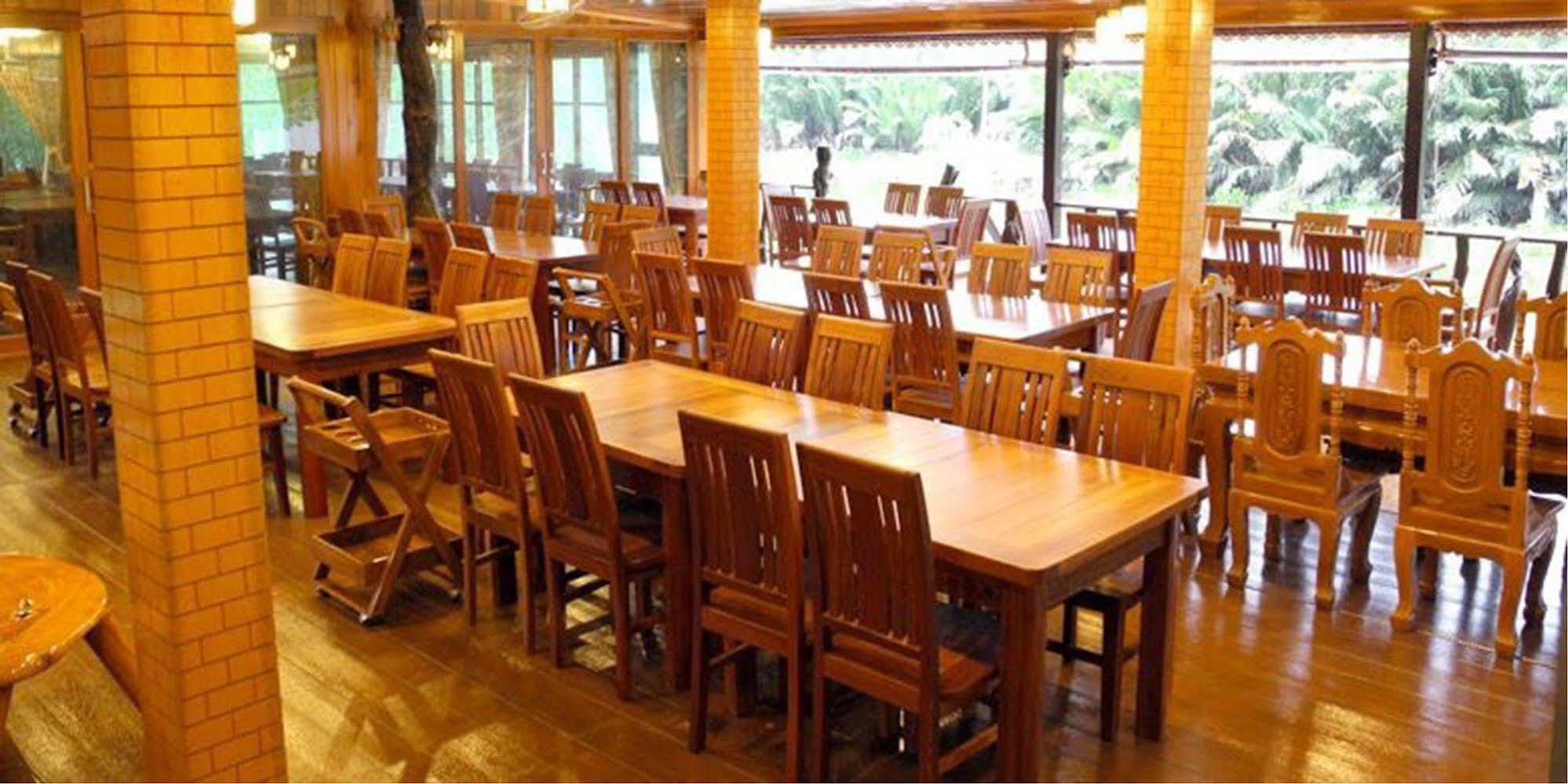 Hotel Kohloy Suratthani 2*