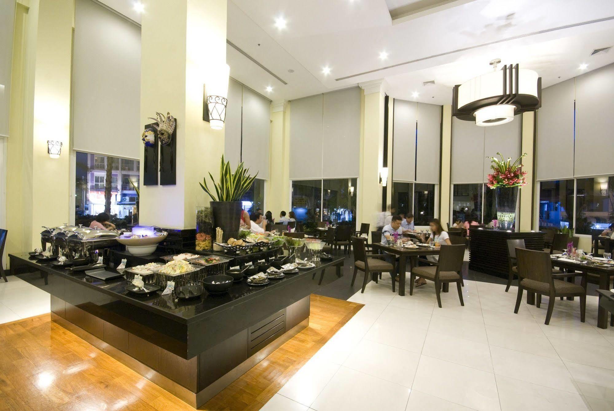 Hotel Cape Racha 5*