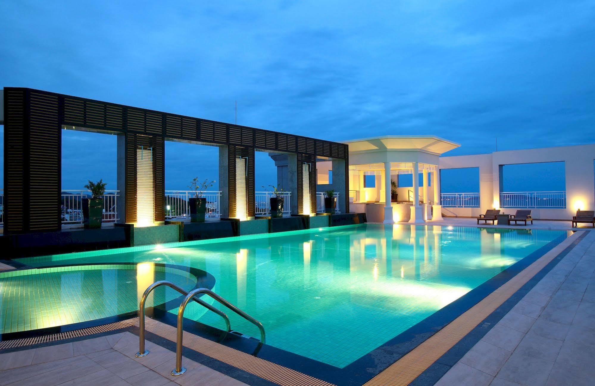 Cape Racha Hotel 5*