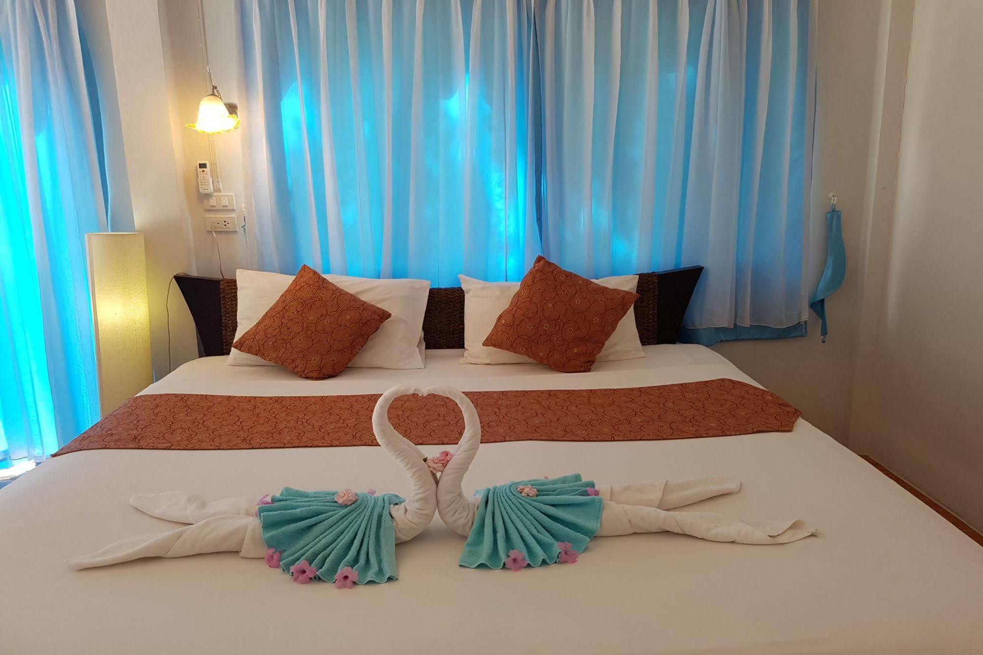 Resort Smile World & Smile Rawai