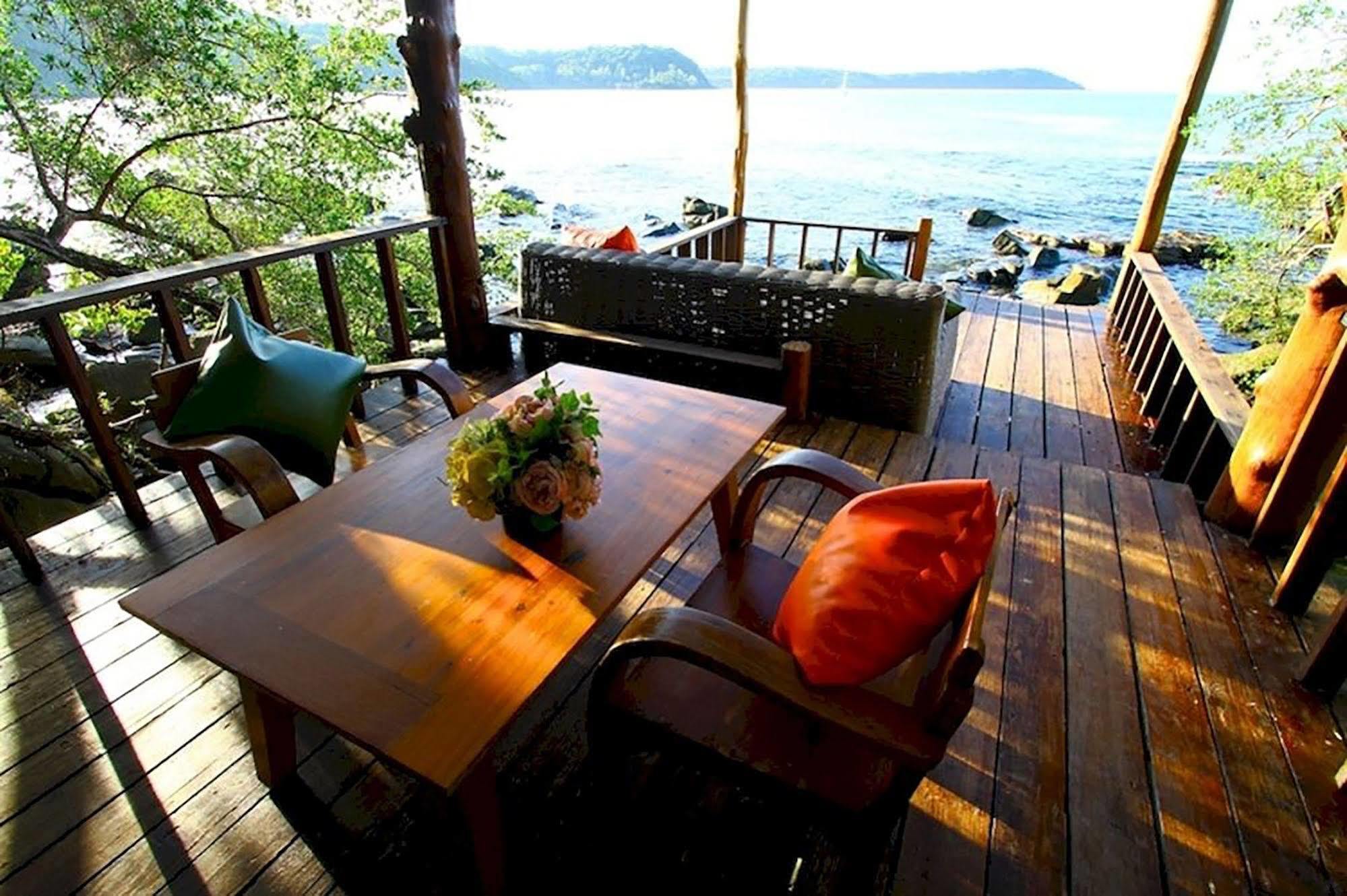 Captain Hook @koh Kood Resort