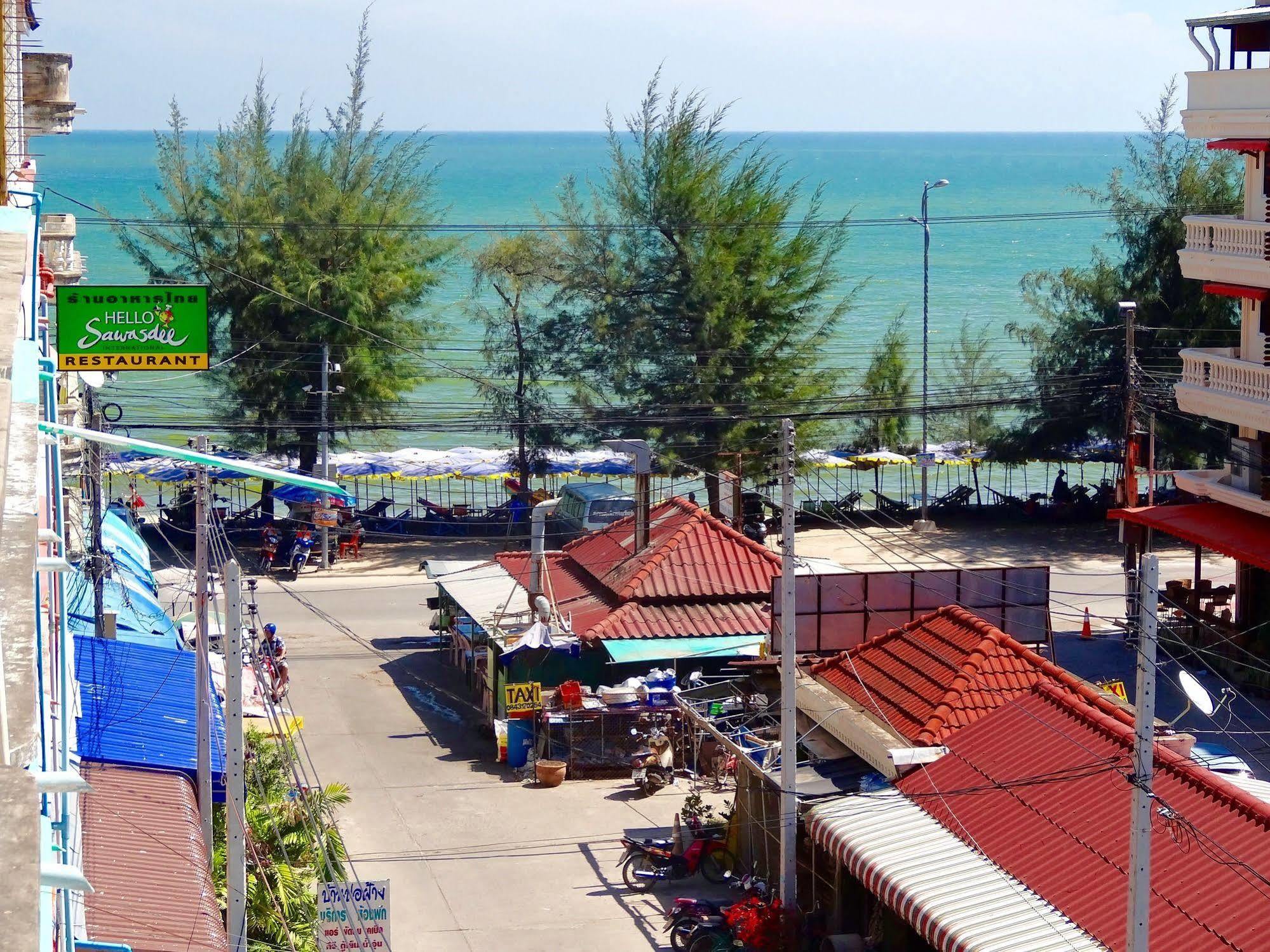 The Beach Cha Am 2*