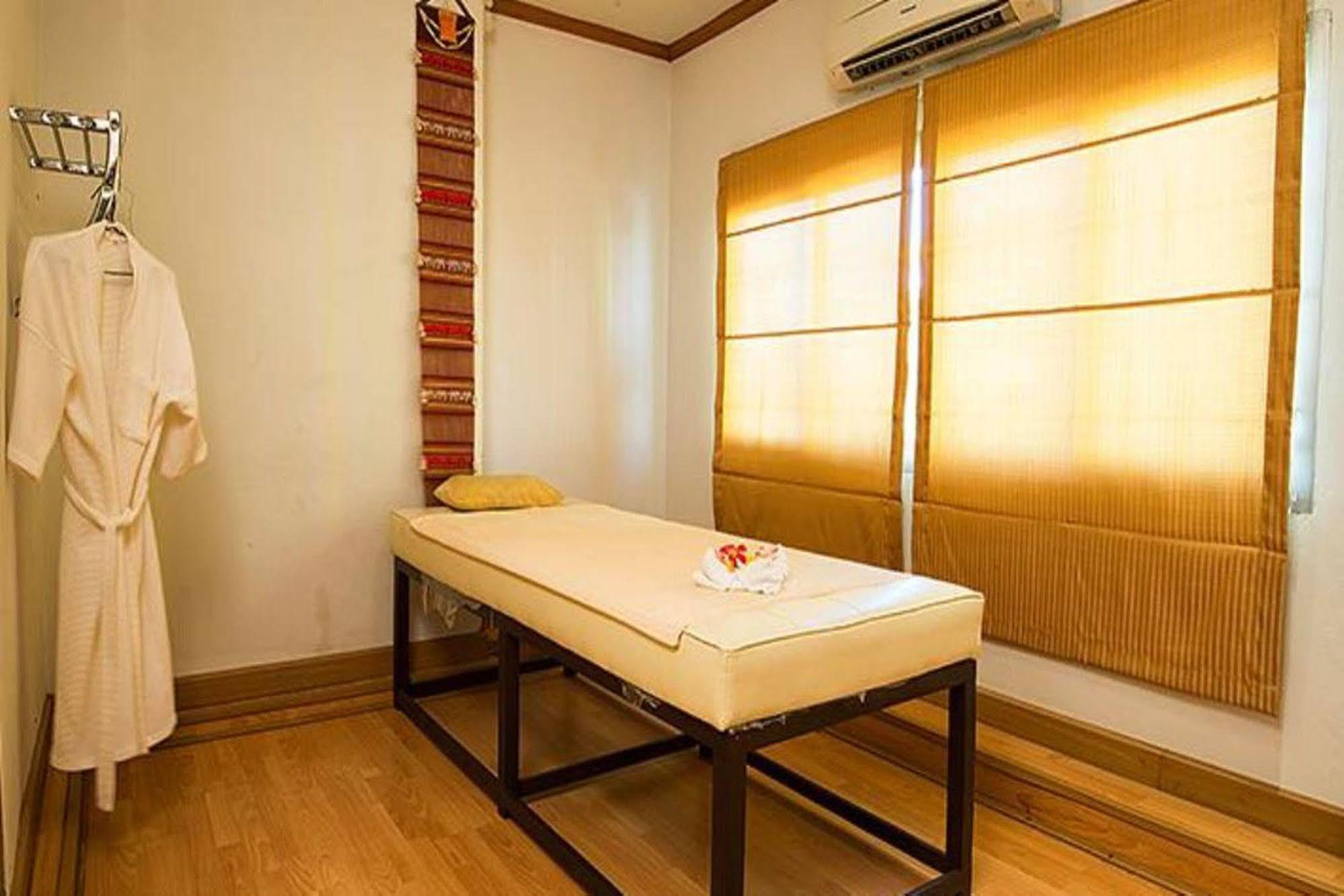 Hotel Satit Grand View