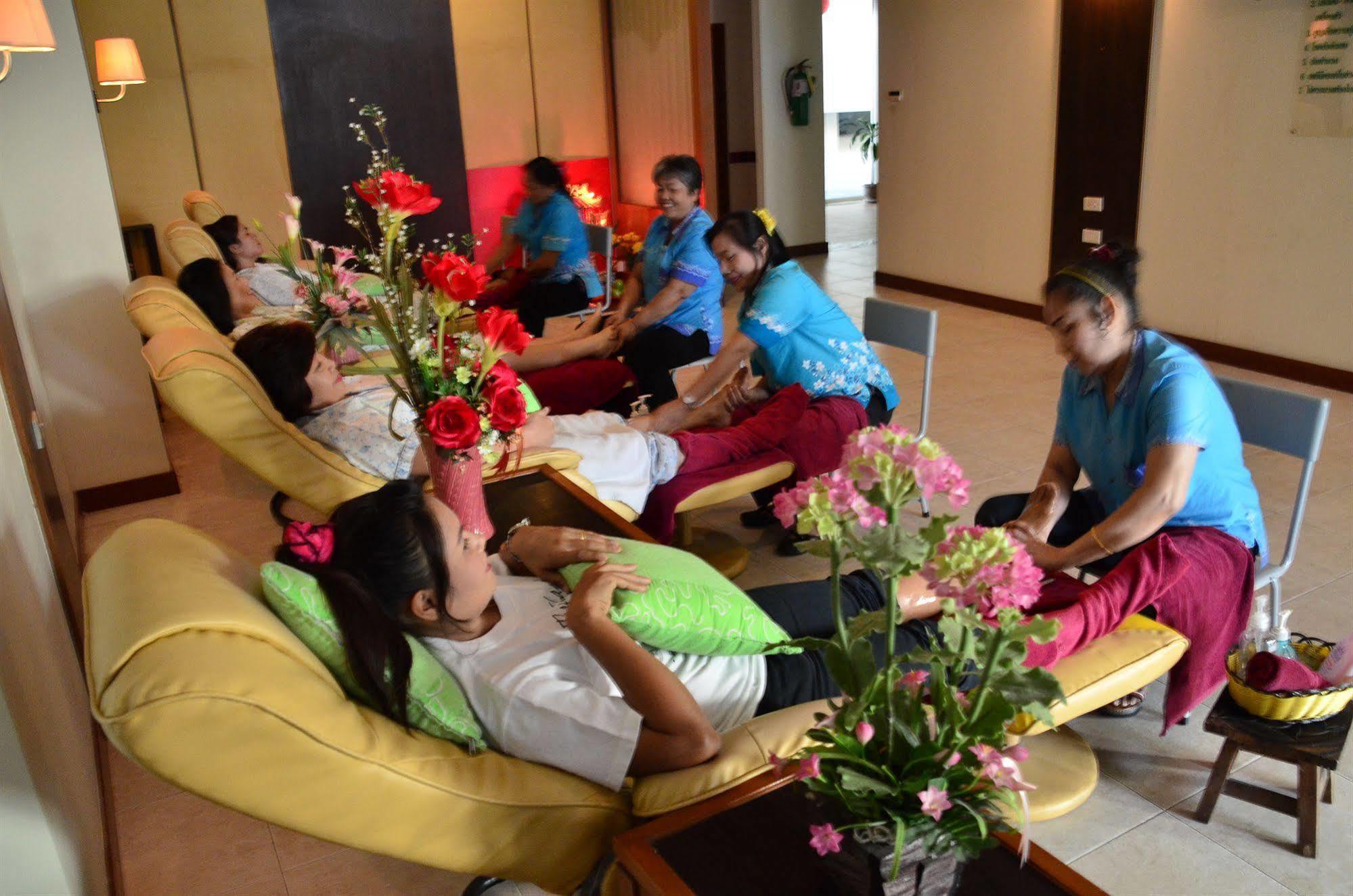 Hatyai Golden Crown Hat Yai
