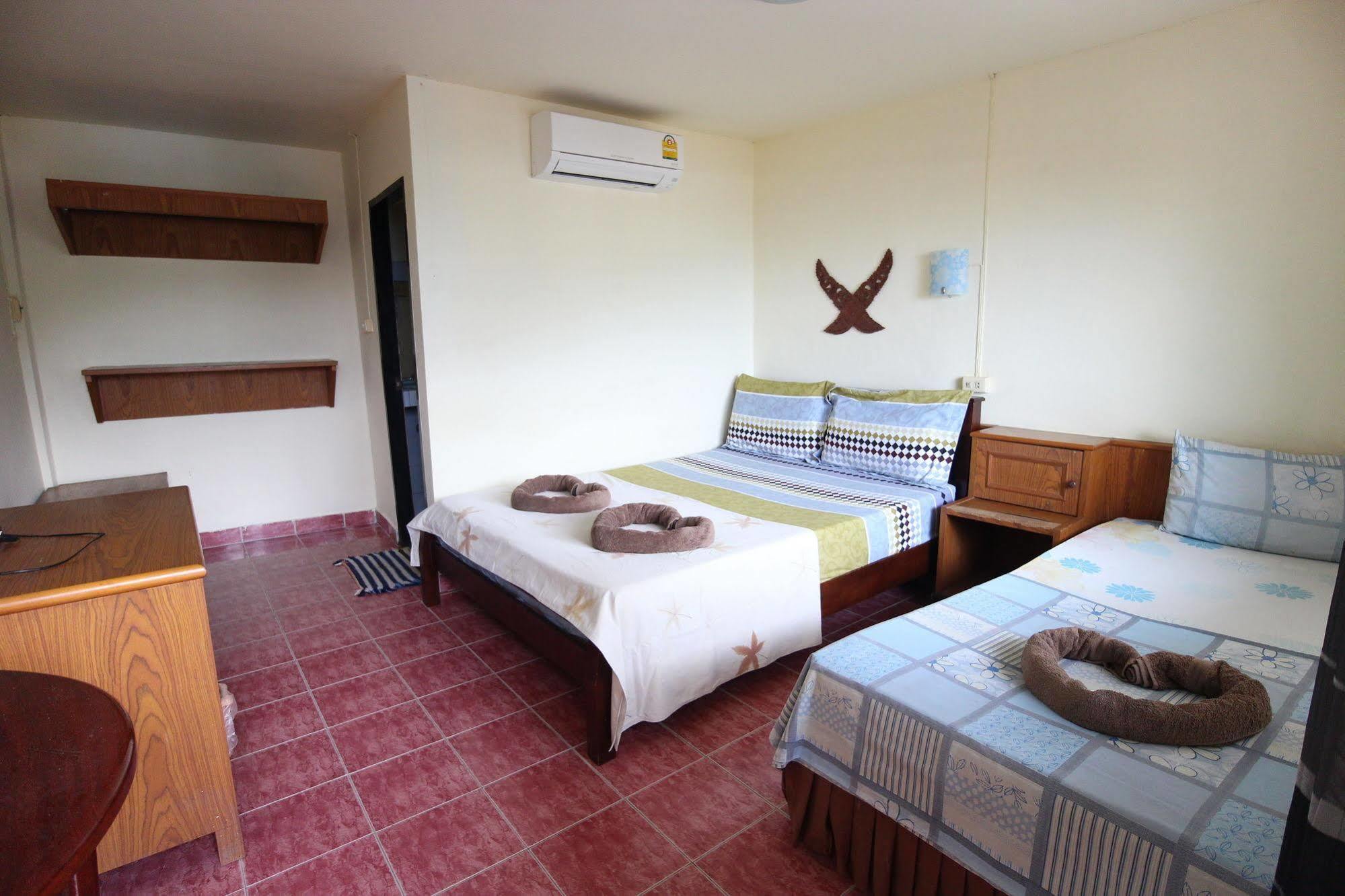 Hotel Tara At The Rock 2*