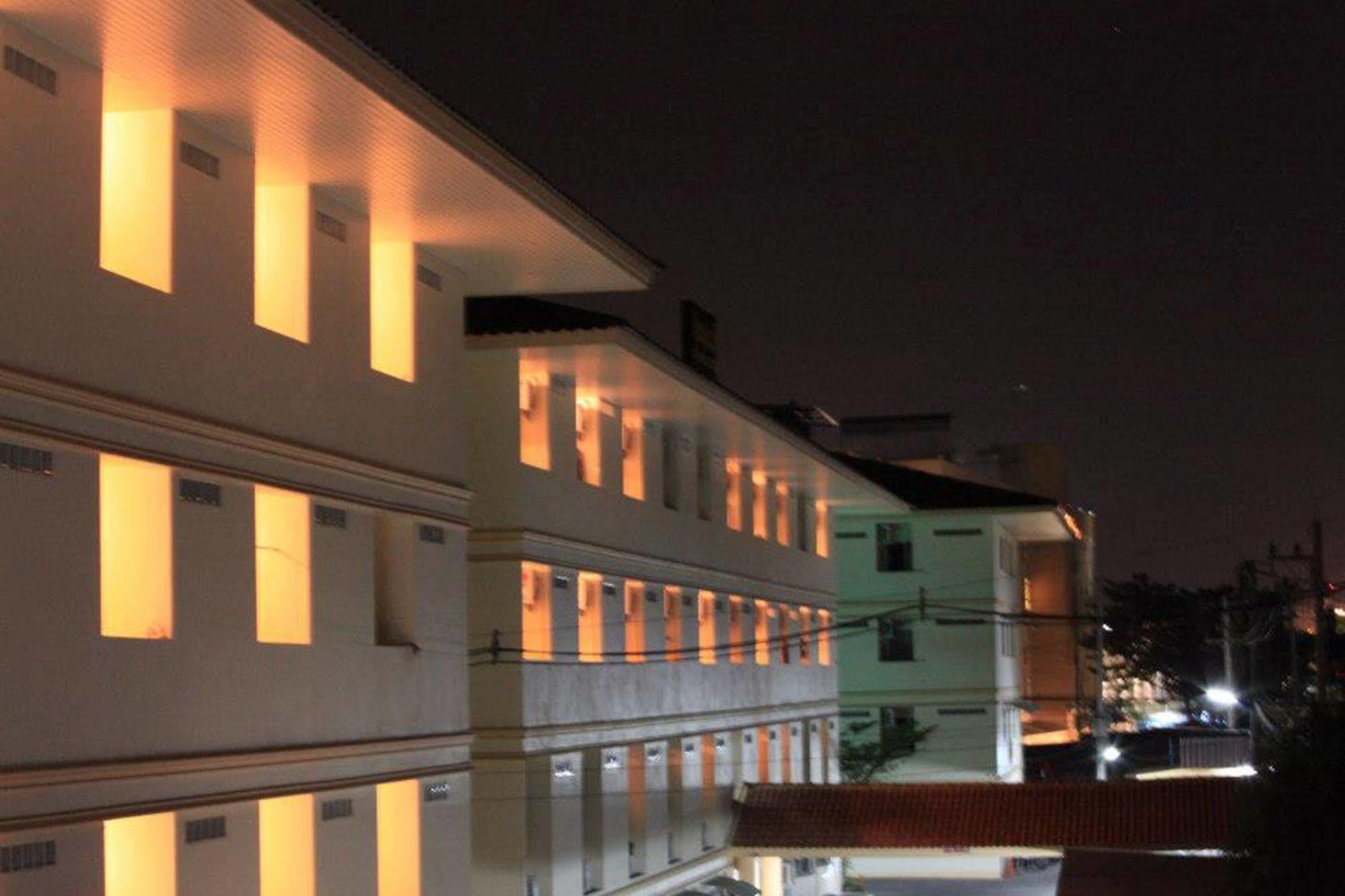 Motel Pattara Mansion Chiang Mai