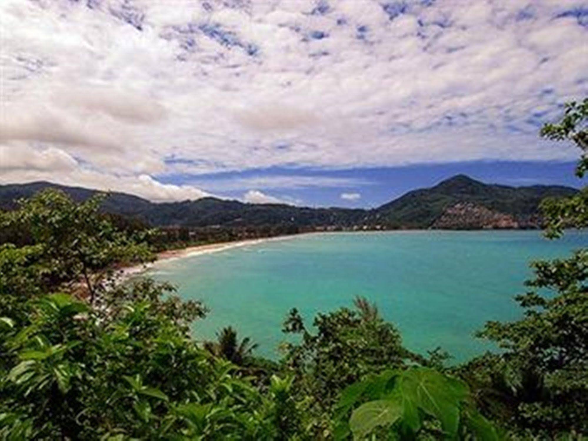Club Near The By Plh Phuket *