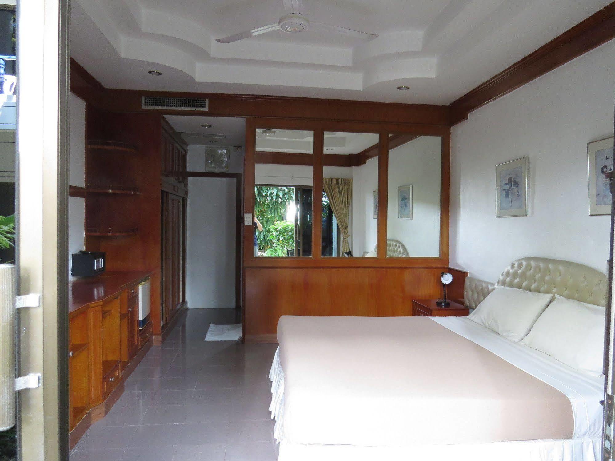 Club Near The By Plh Phuket Kamala Beach
