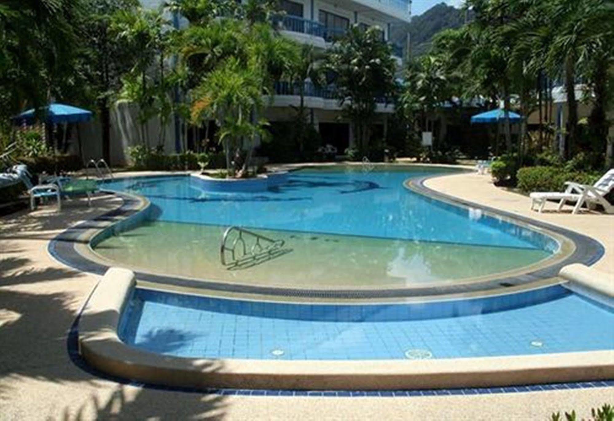 Club Near The By Plh Phuket Apartment