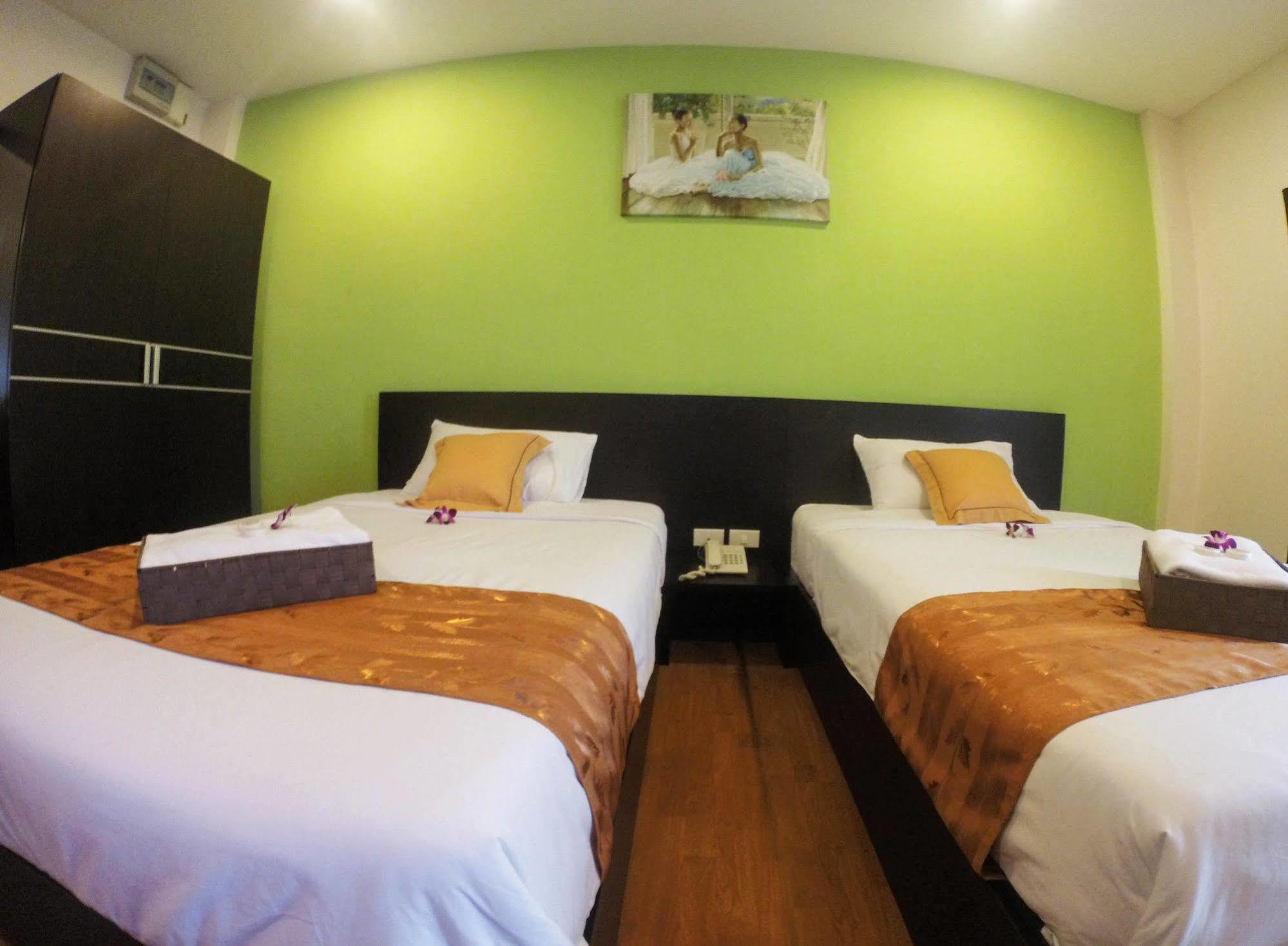 The Irish Clock Hotel 2*