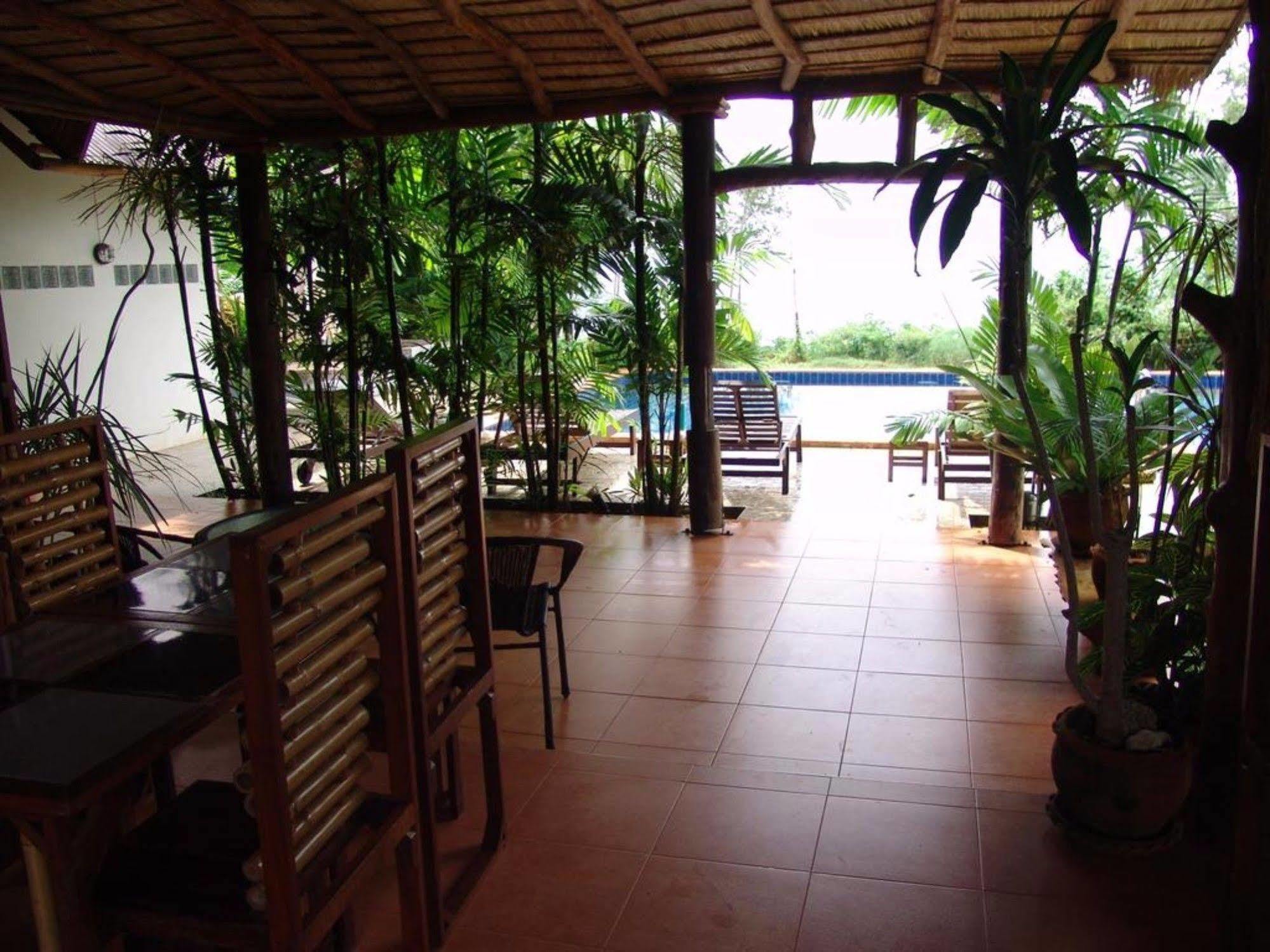 Bamboo Hideaway Resort 3*