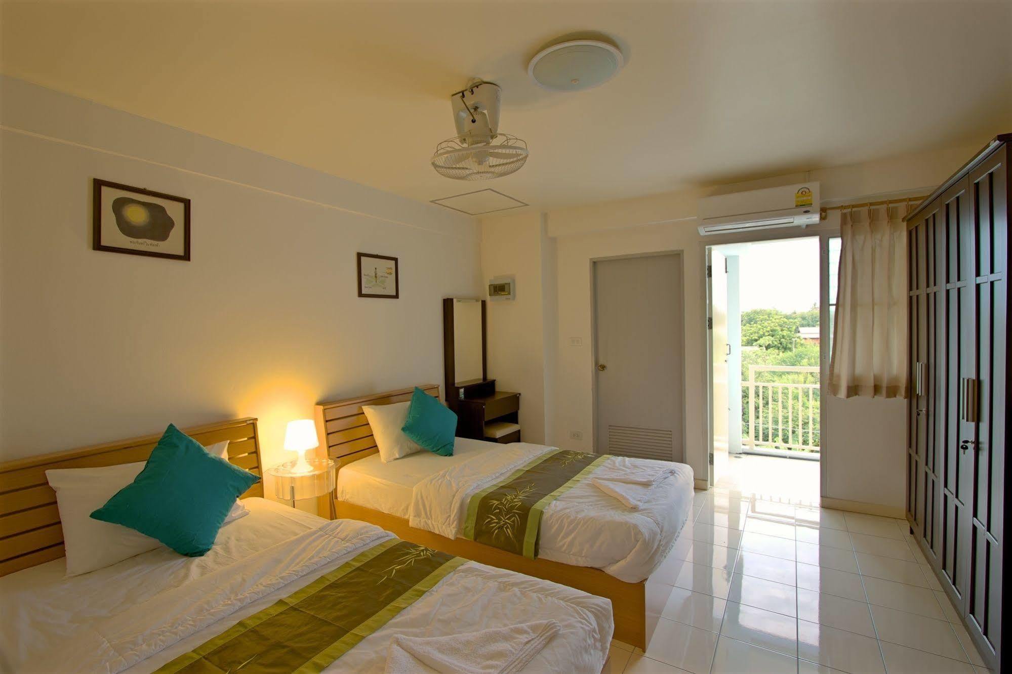 Charn Aparthotel Bang Saen