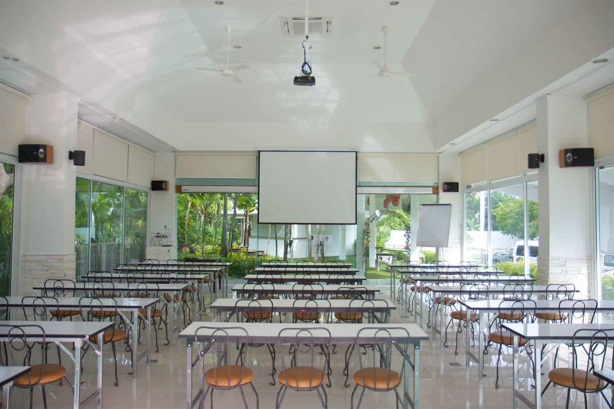Charn 3* Bang Saen