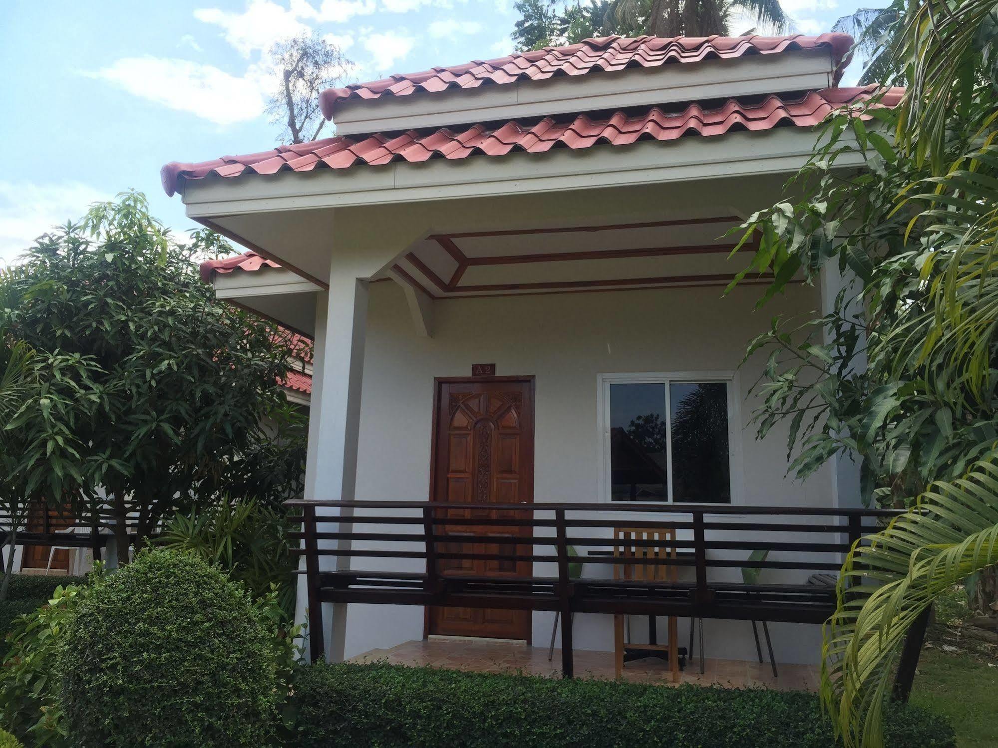 Hana Lanta Resort