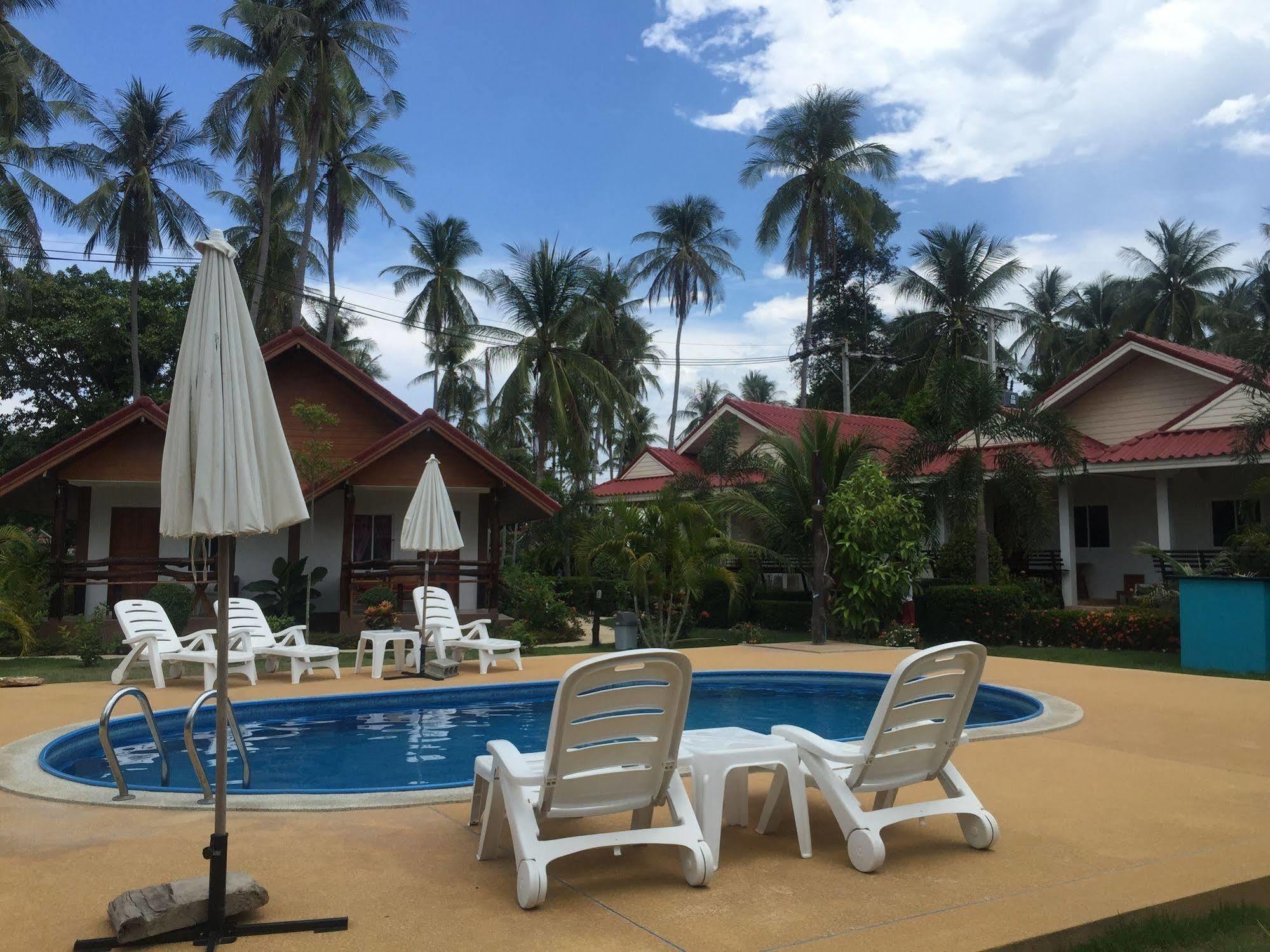 Hana Lanta Resort 2*