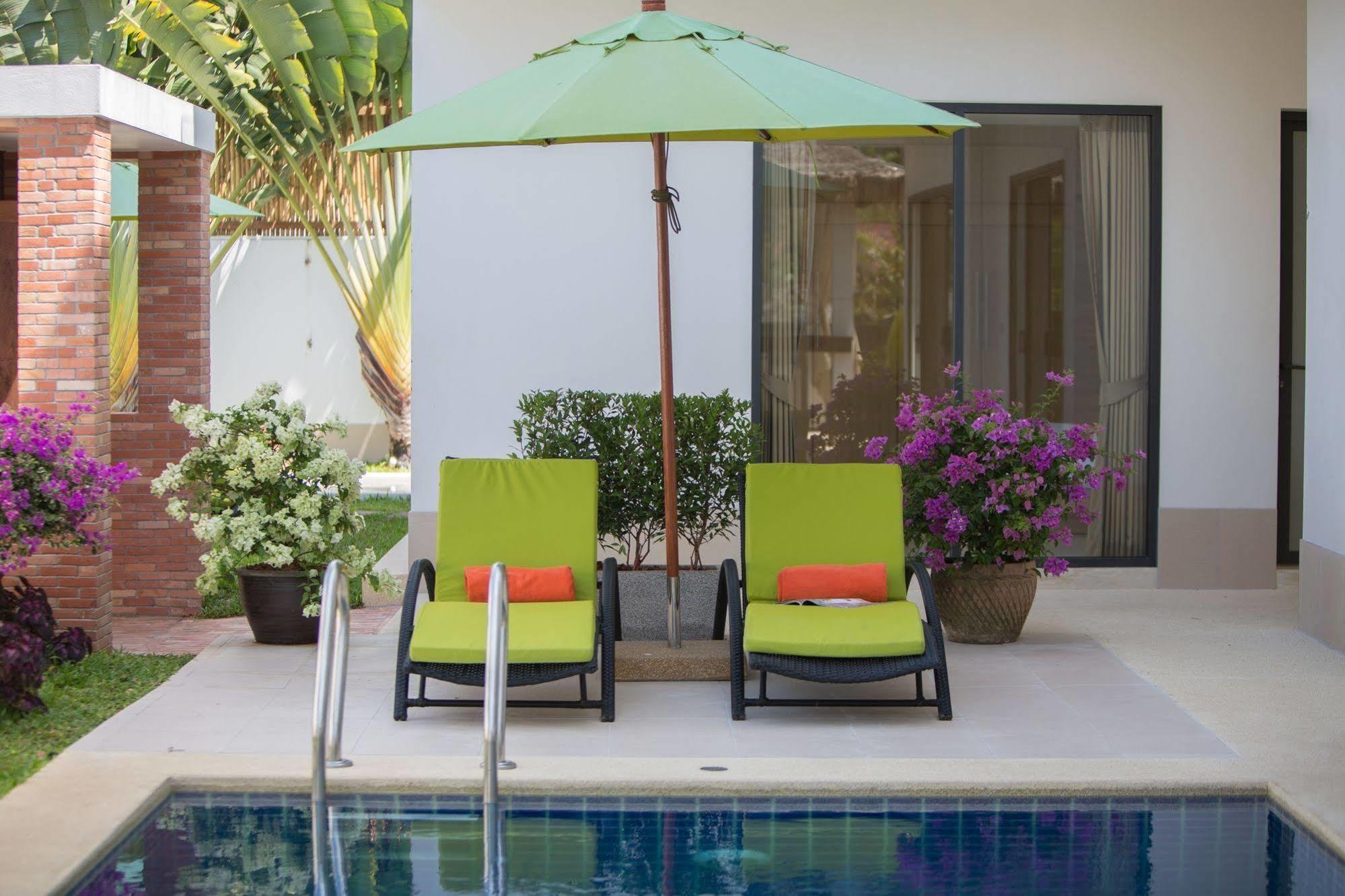 Luxury Pina Colada * Mae Nam
