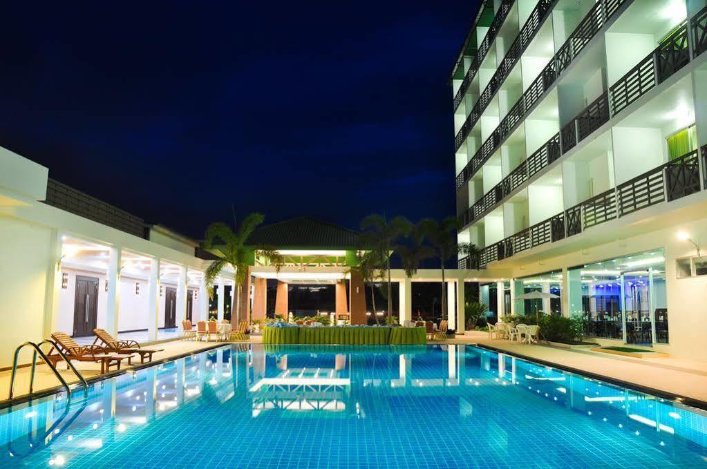 Hotel The Flora 3*