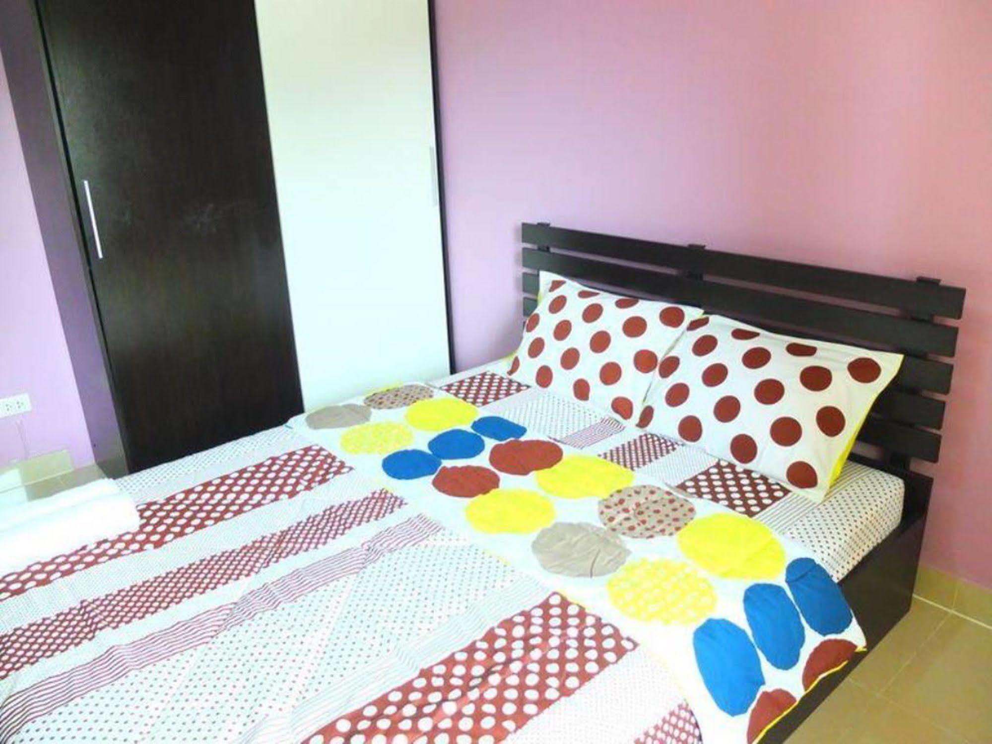 Hotel Wongsaisiri Townhome Chonburi