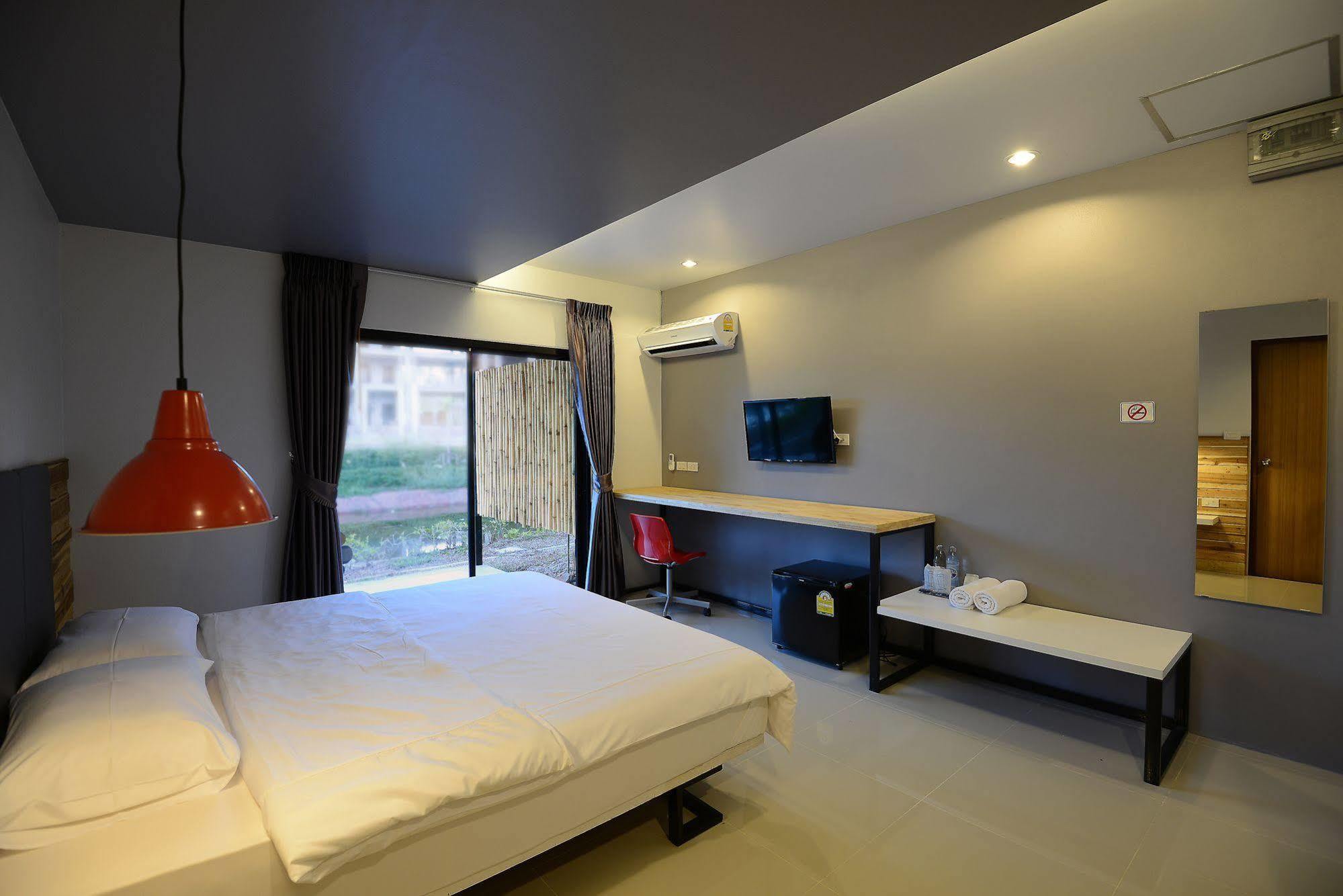 Sabye D At Surat Hotel 3*