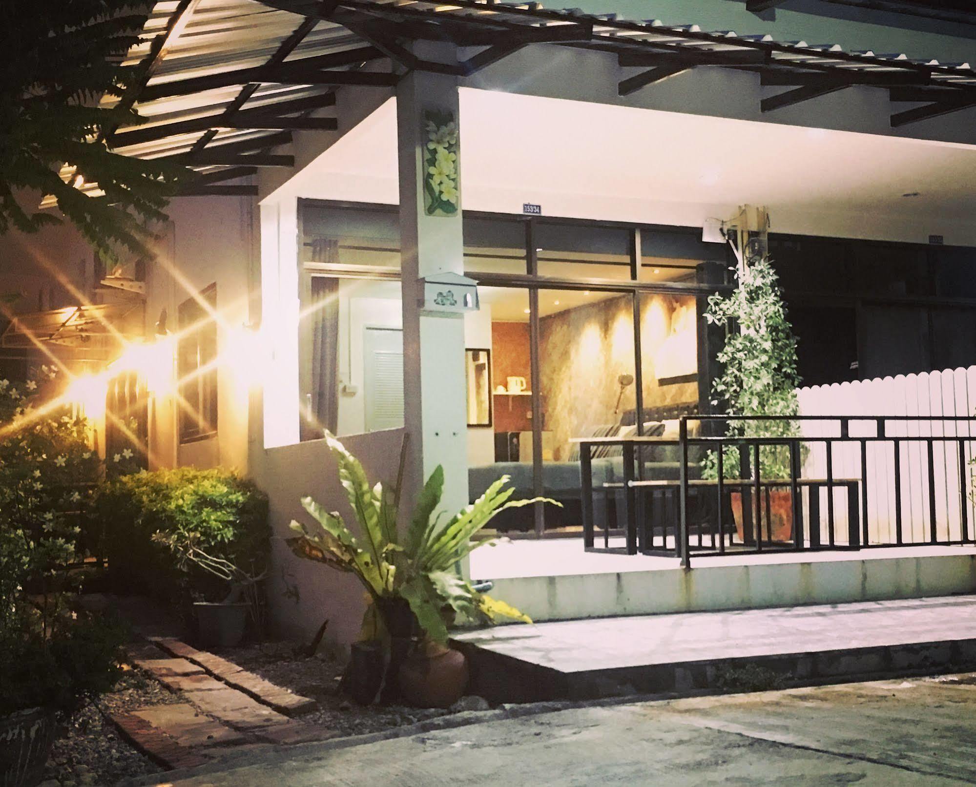 Samed Chill House