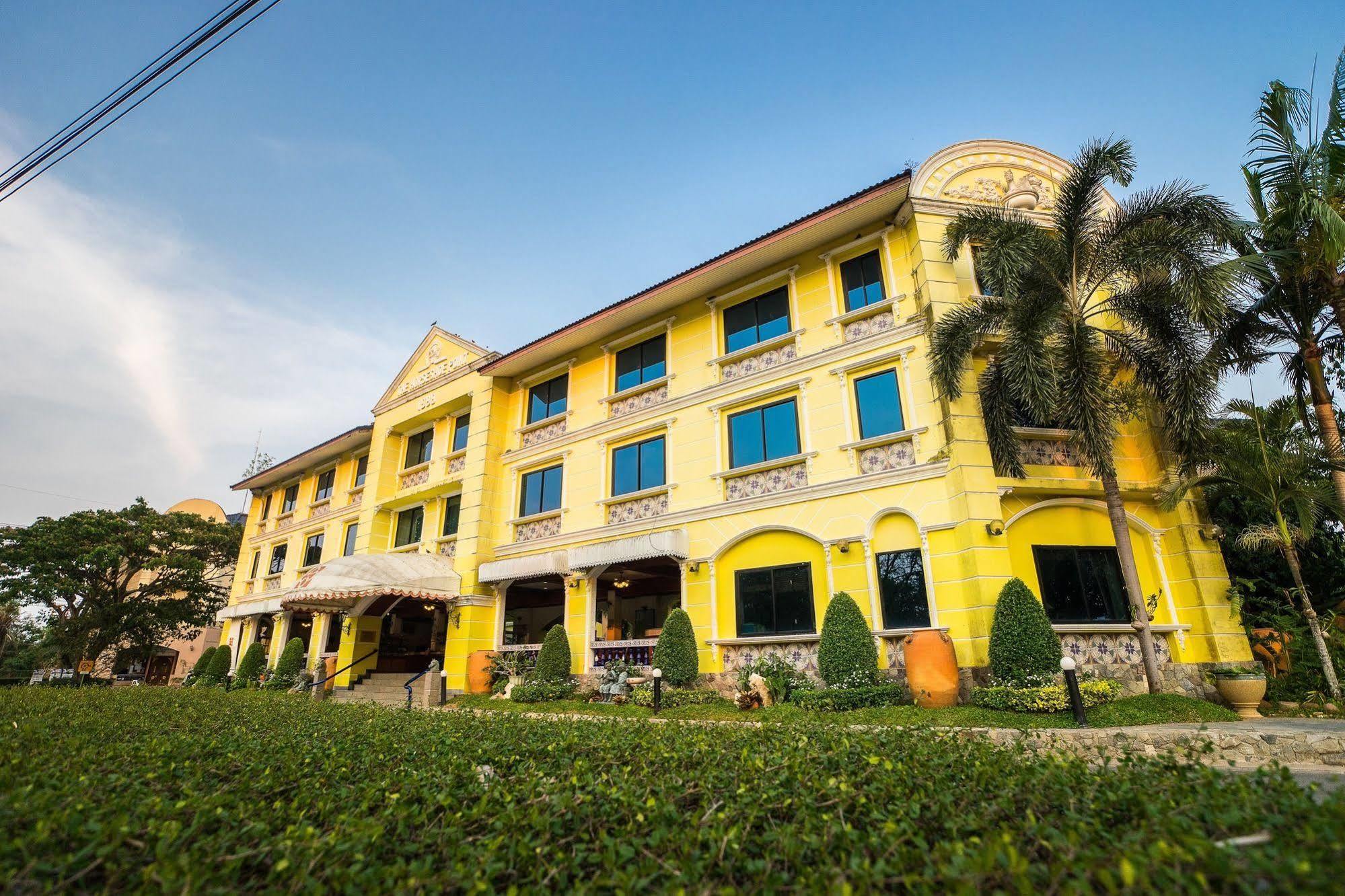 Horseshoe Point Pattaya Resort 4*