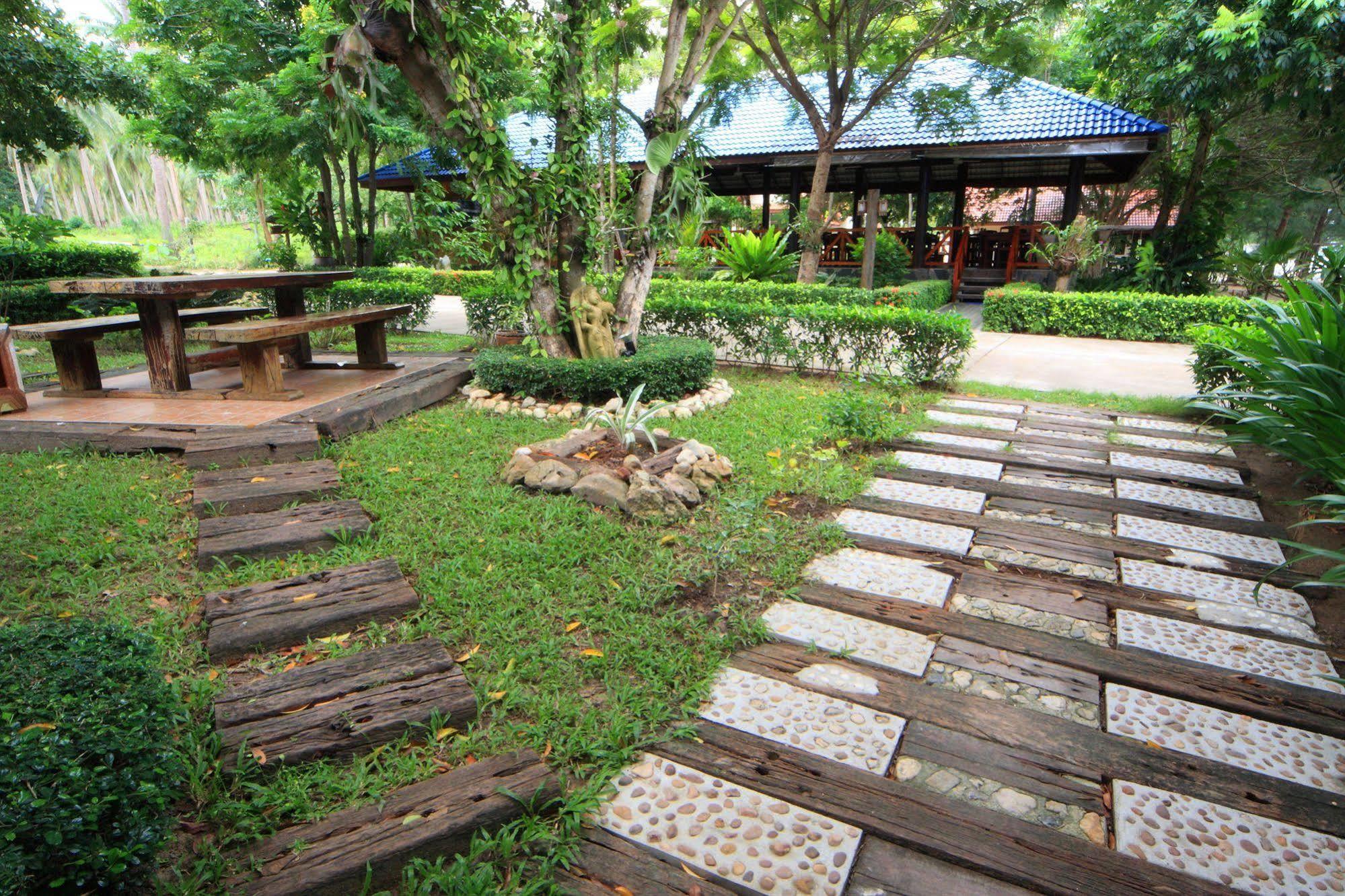 Resort Rocky Point Thap Sakae