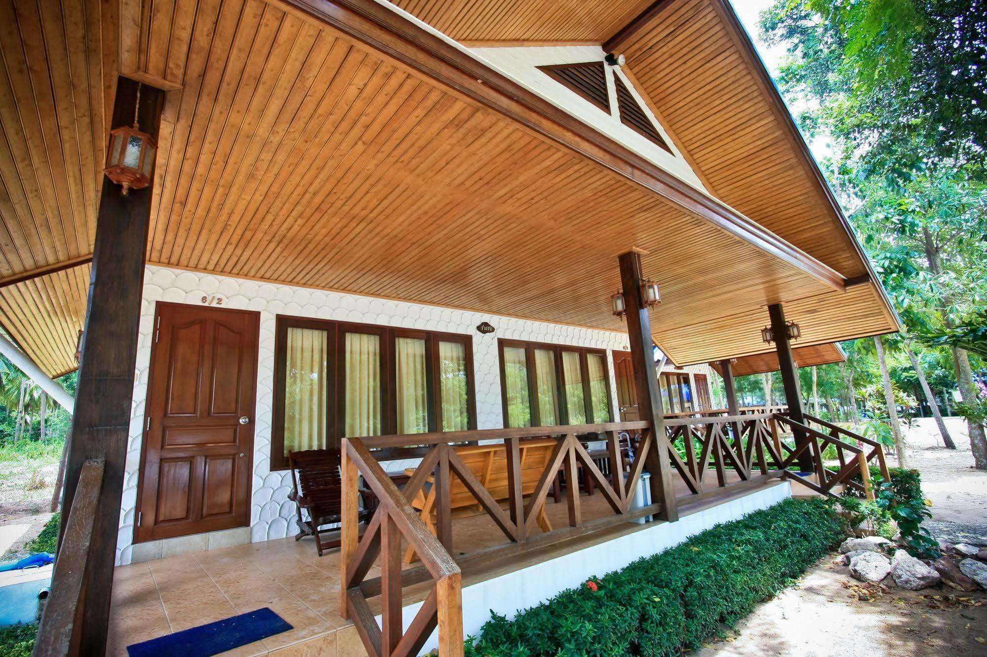 Resort Rocky Point
