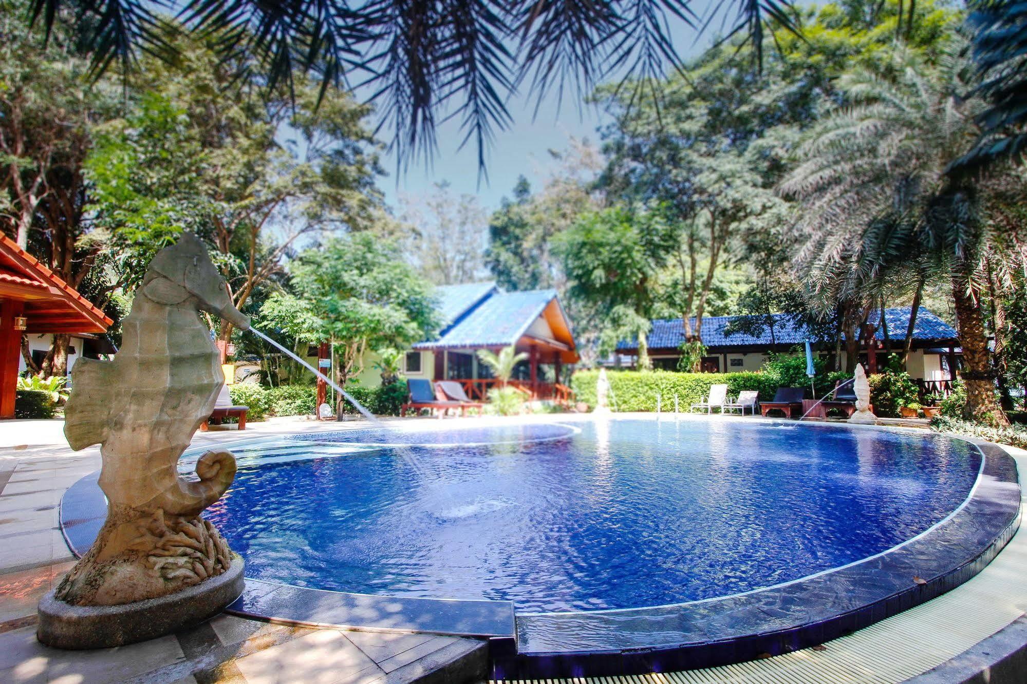Rocky Point Resort Thap Sakae