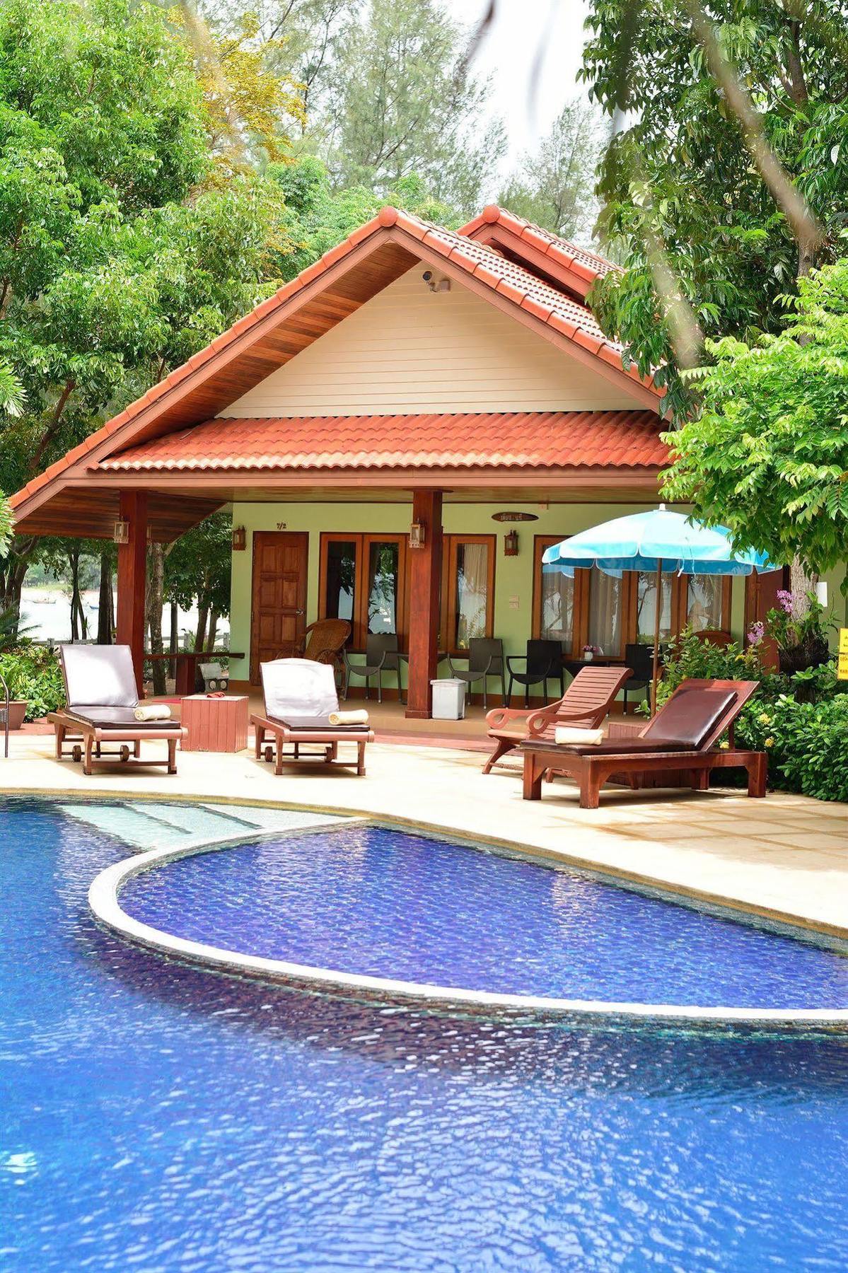 Resort Rocky Point 3*