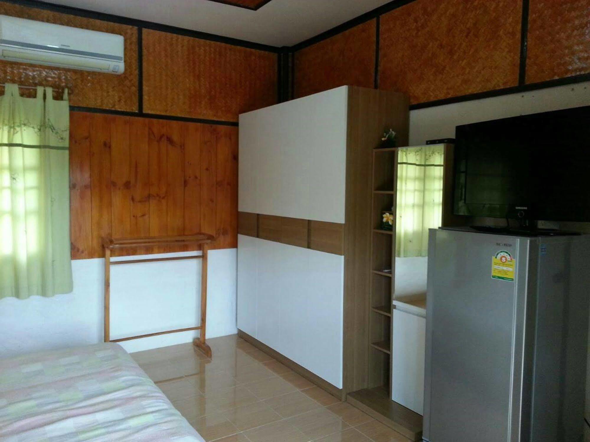 Maesai Doi View Chalet *