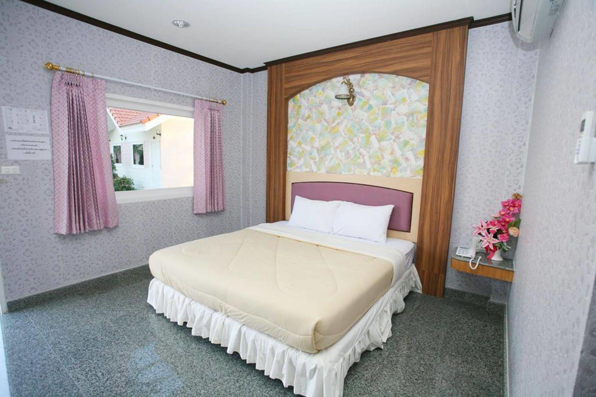 Resort Soda Kamphaeng Phet