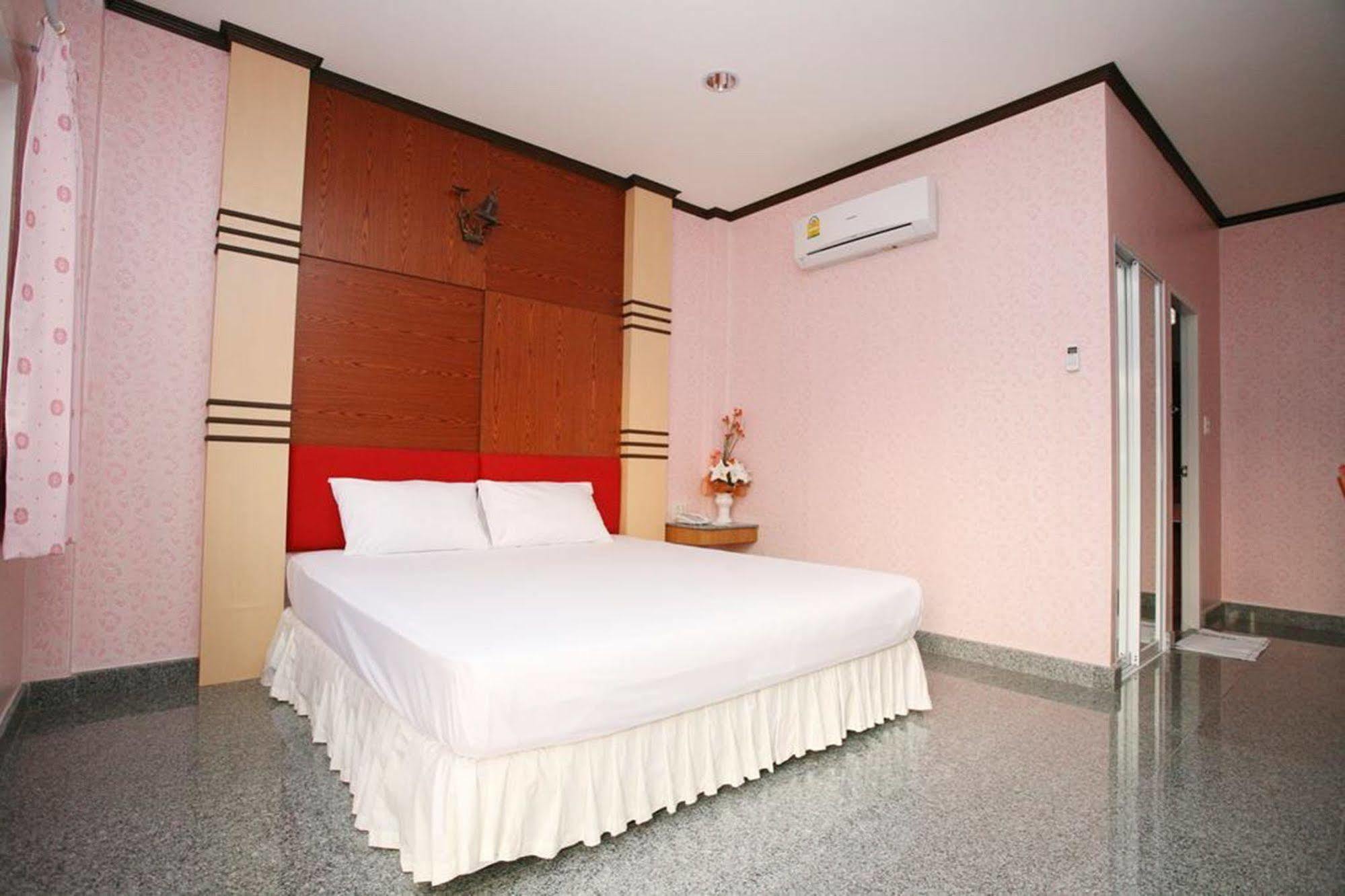 Resort Soda Kamphaeng Phet