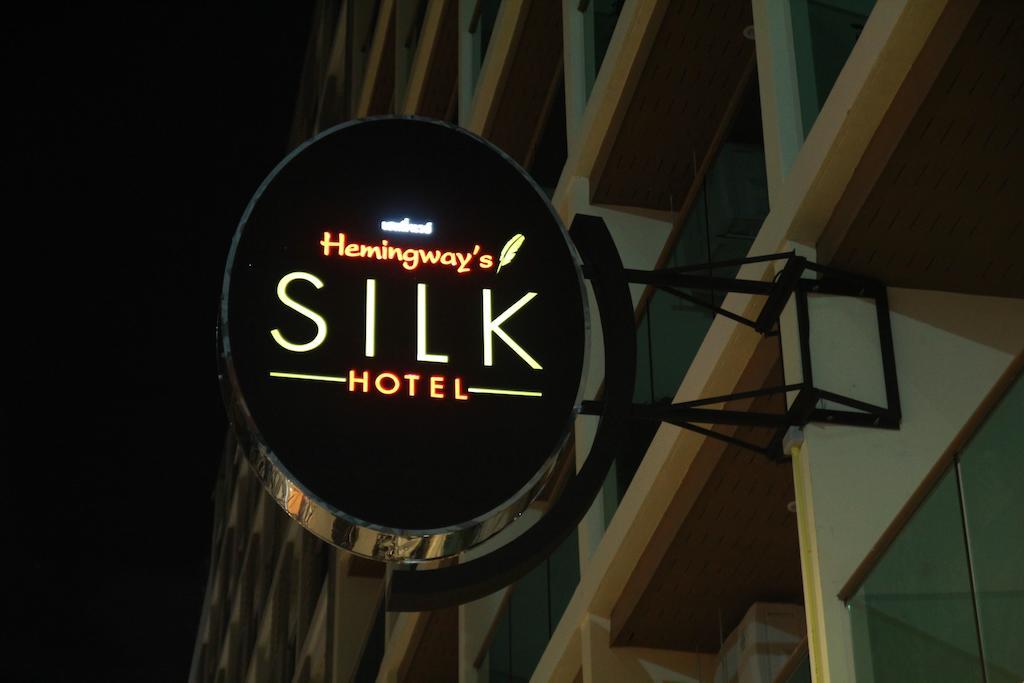 Hemingways Silk Hotel