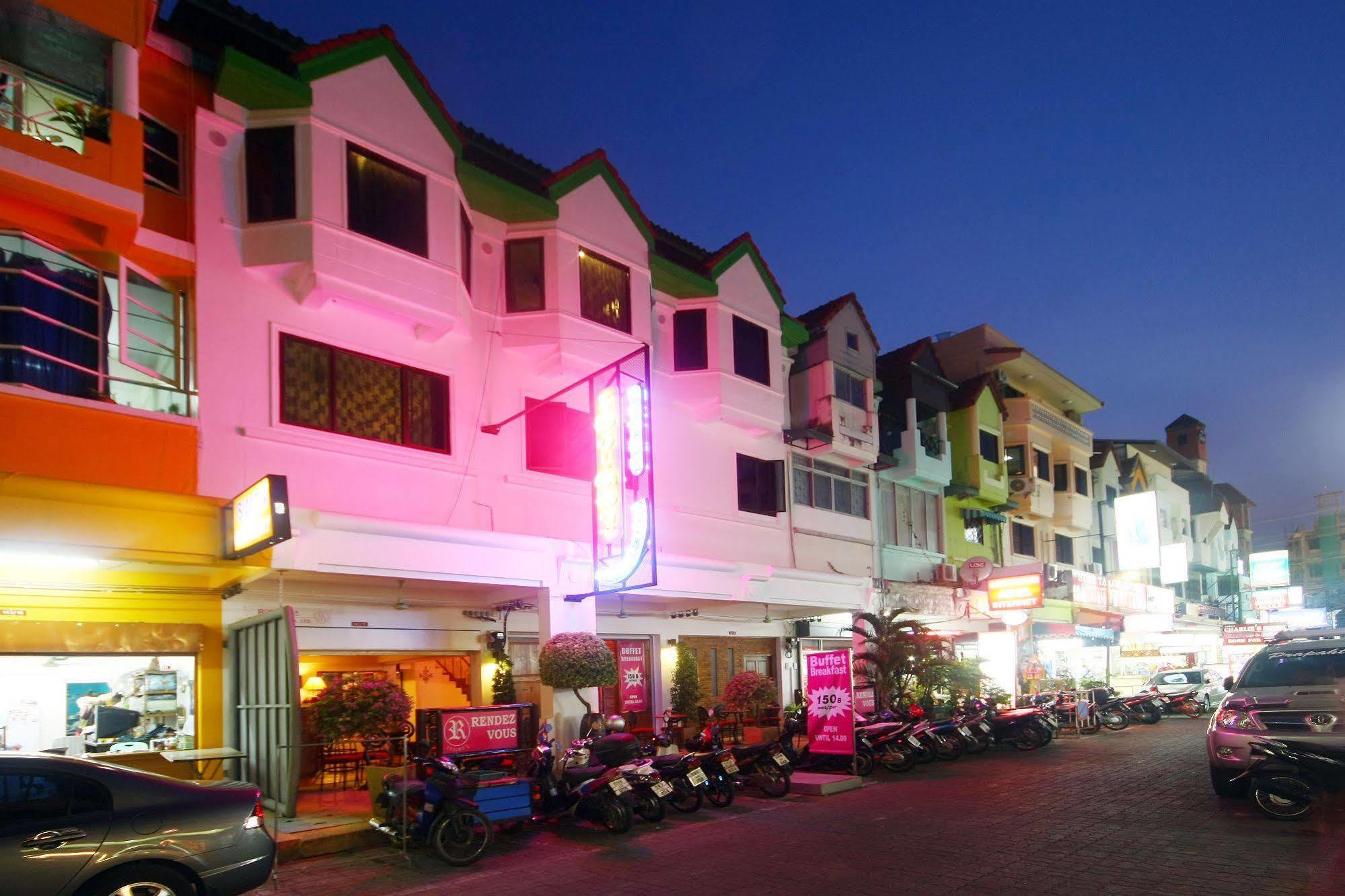 Rendezvous 2*