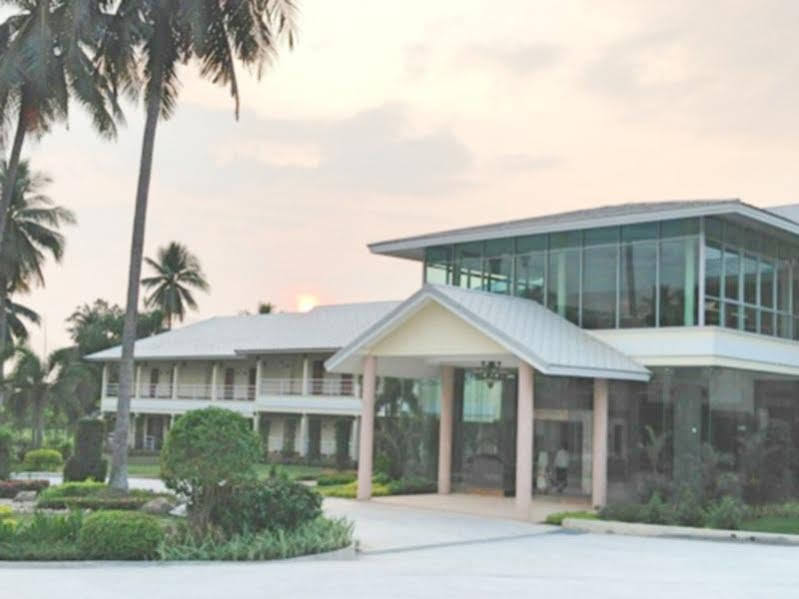 Suwan Driving Range And Resort Si Racha