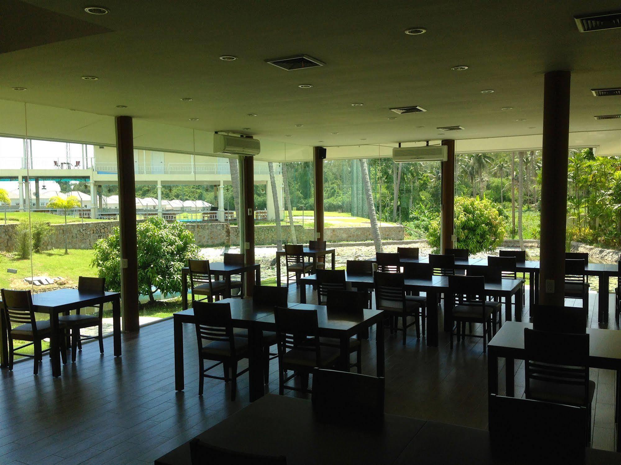 Suwan Driving Range And Si Racha