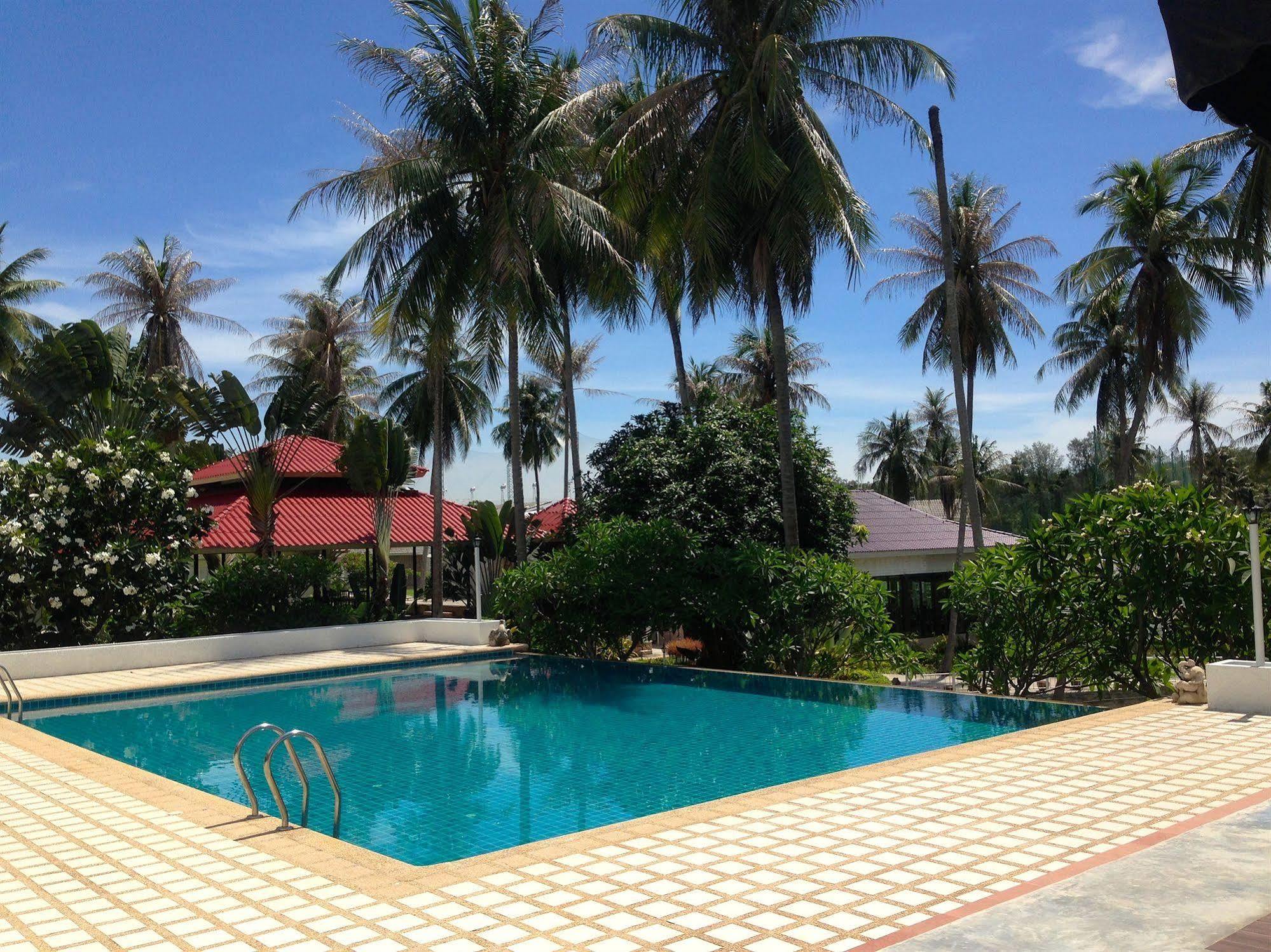 Suwan Driving Range And Resort