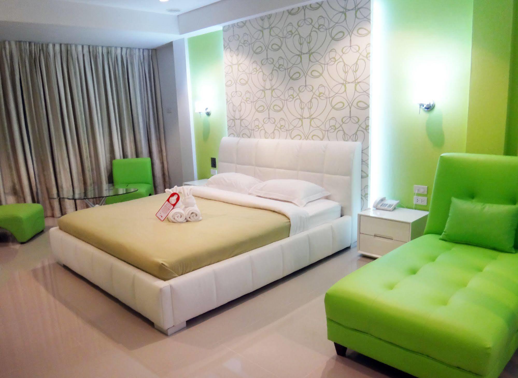Access Hotel