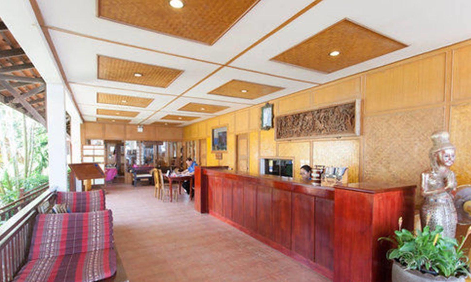 Coral Bangsaphan Resort