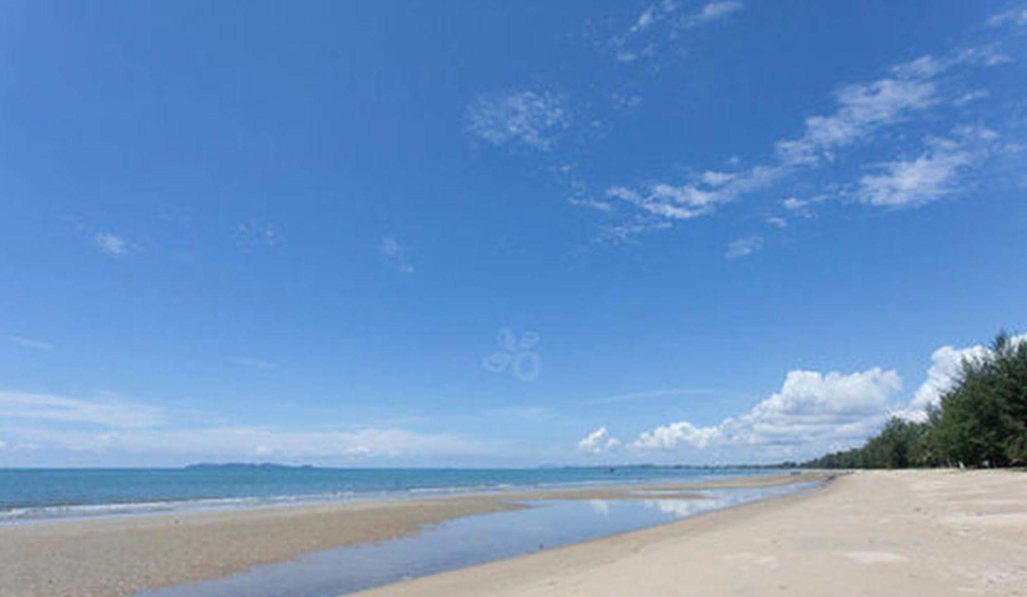 Resort Coral Bangsaphan 3*