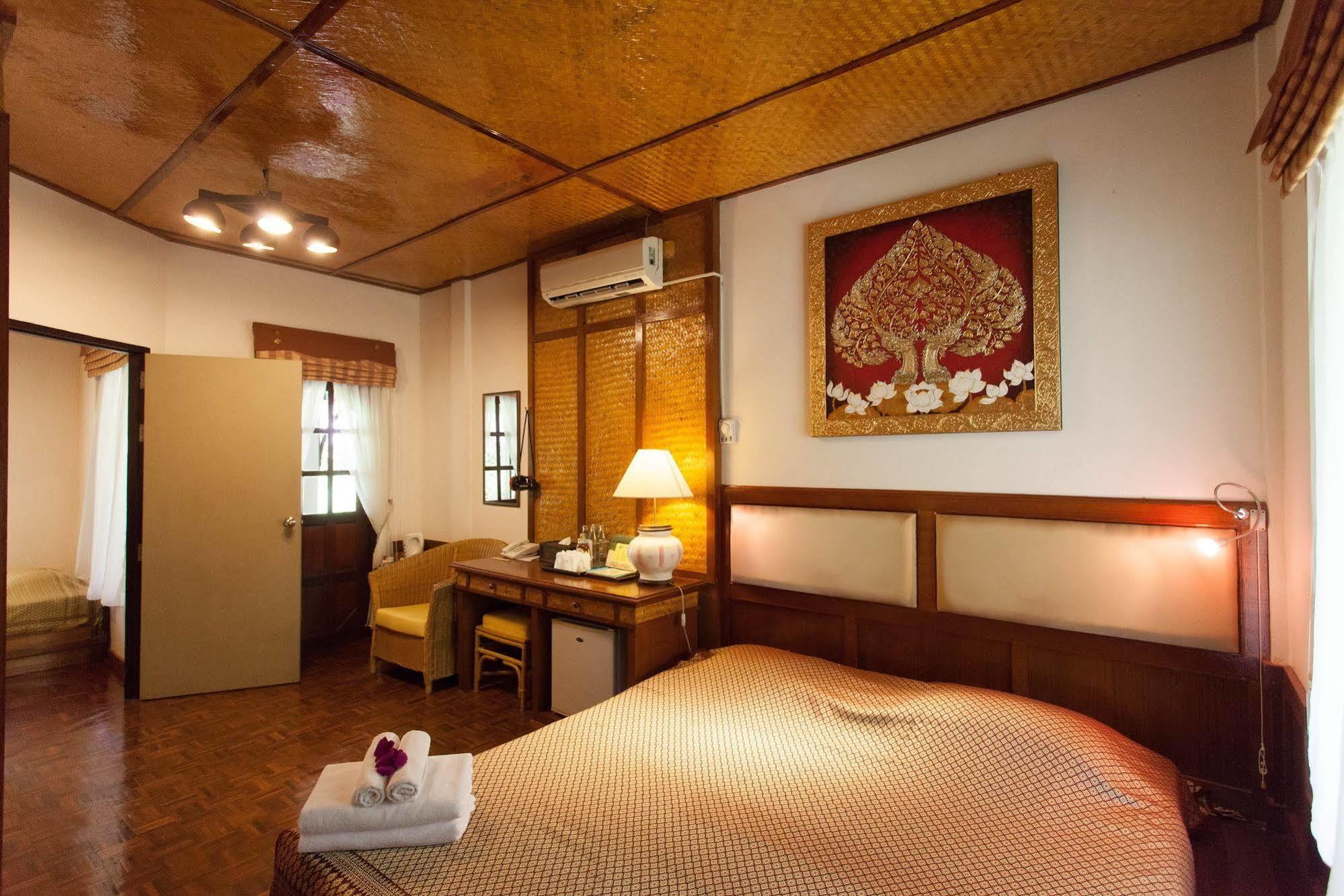 Resort Coral Bangsaphan Bang Saphan