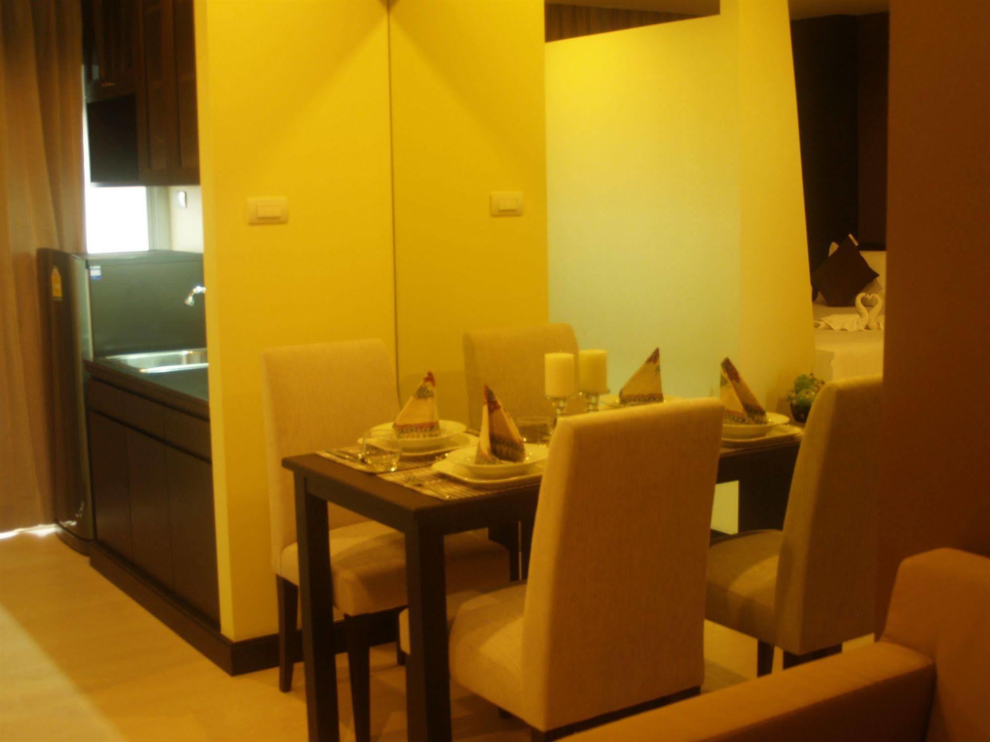 Kokotel Dheva Thonglor Hotel Banguecoque