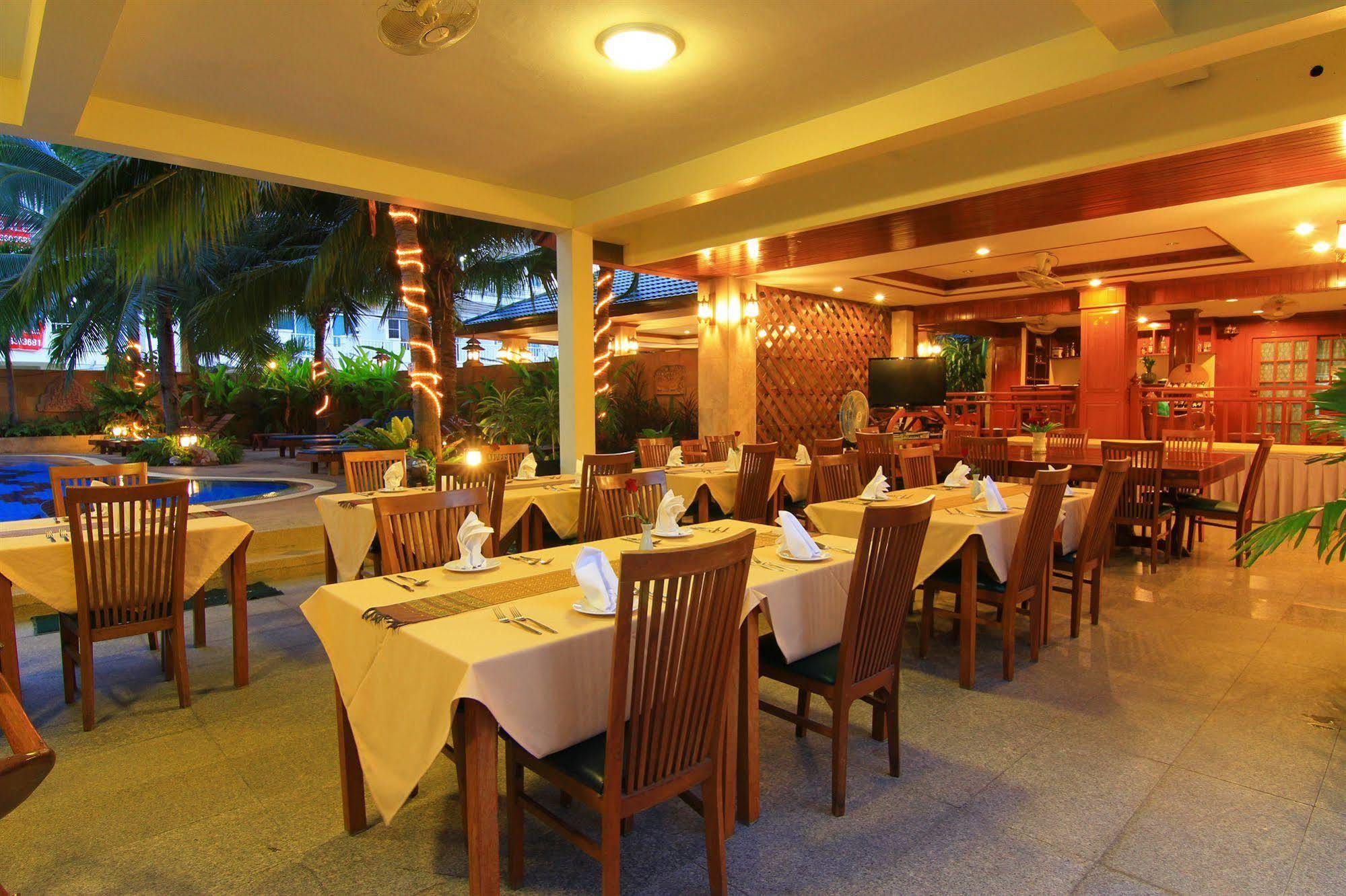Golf Hotel