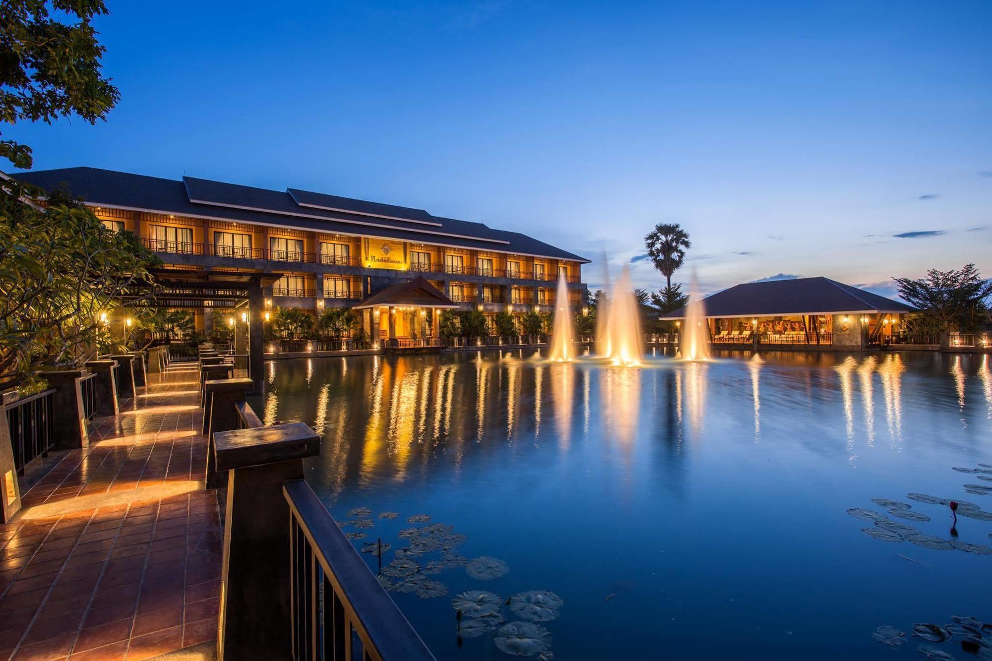 Hotel De L'amour Sha 4*