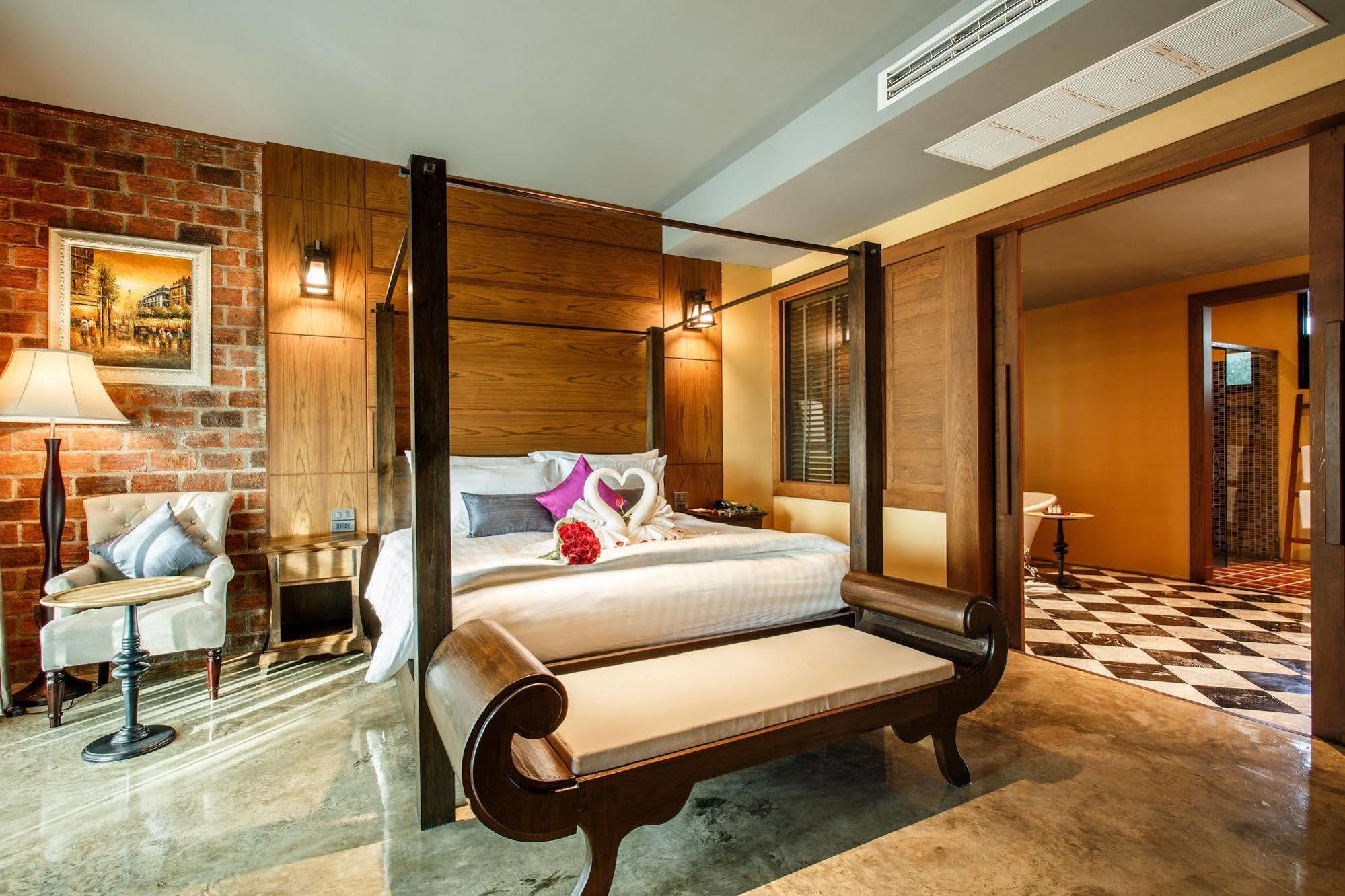 De L'amour Sha Hotel Prakhon Chai
